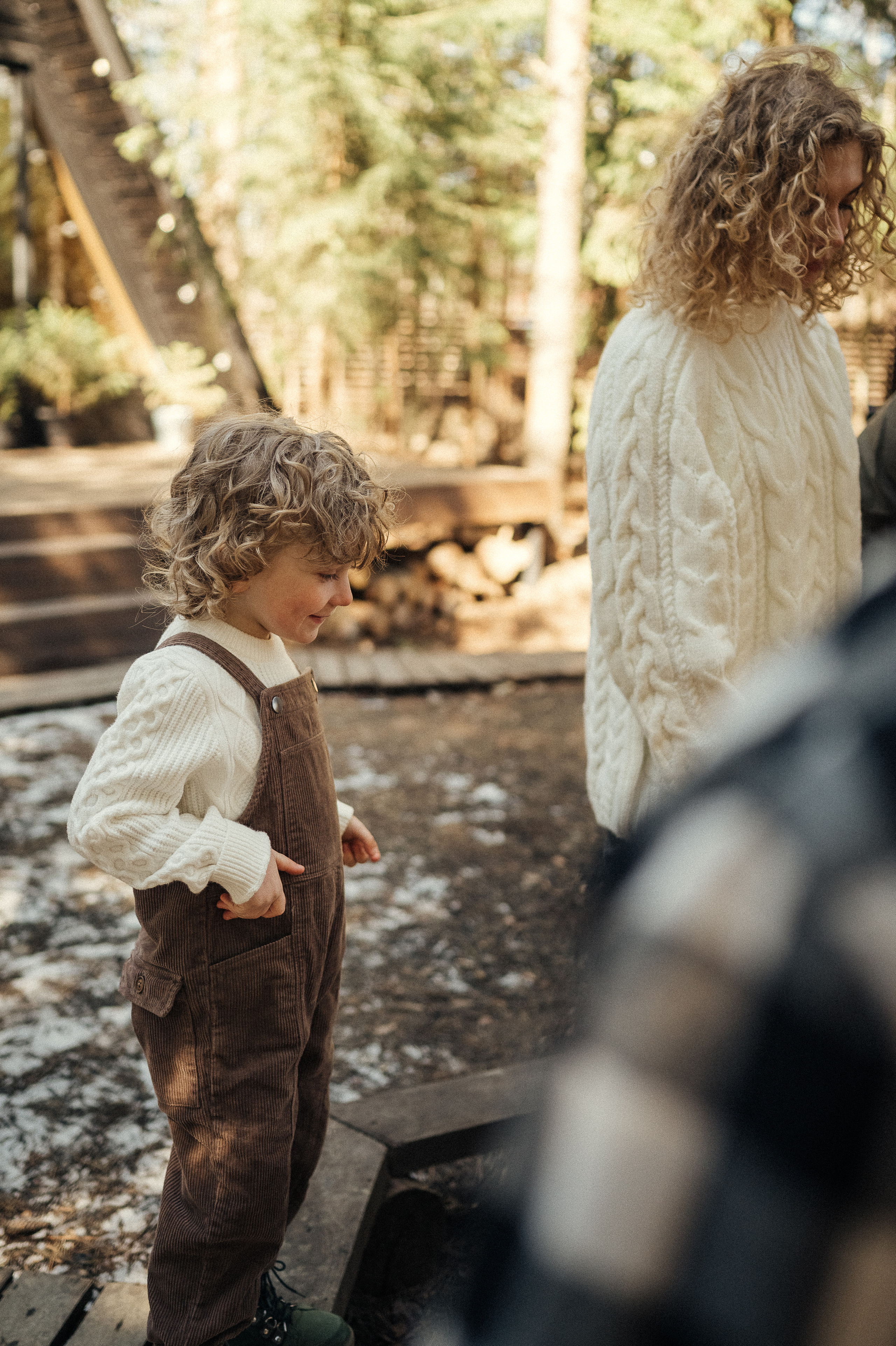 Фотосессия загородом, домик в лесу. Фотограф и видеограф в Санкт-Петербурге Полина Янушко. Съёмка родов