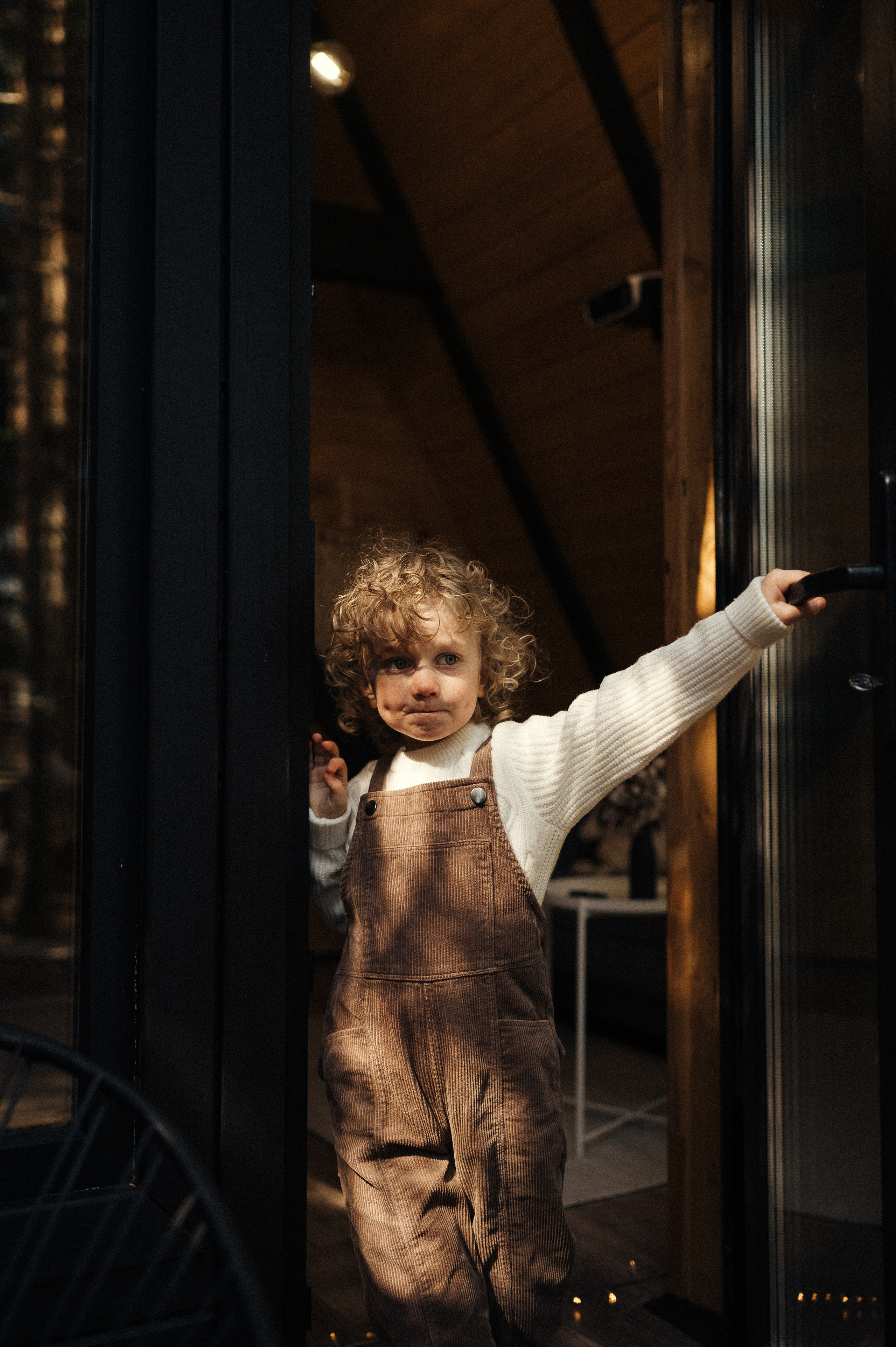 Фотосессия загородом, домик в лесу. Фотограф и видеограф в Санкт-Петербурге Полина Янушко. Съёмка родов