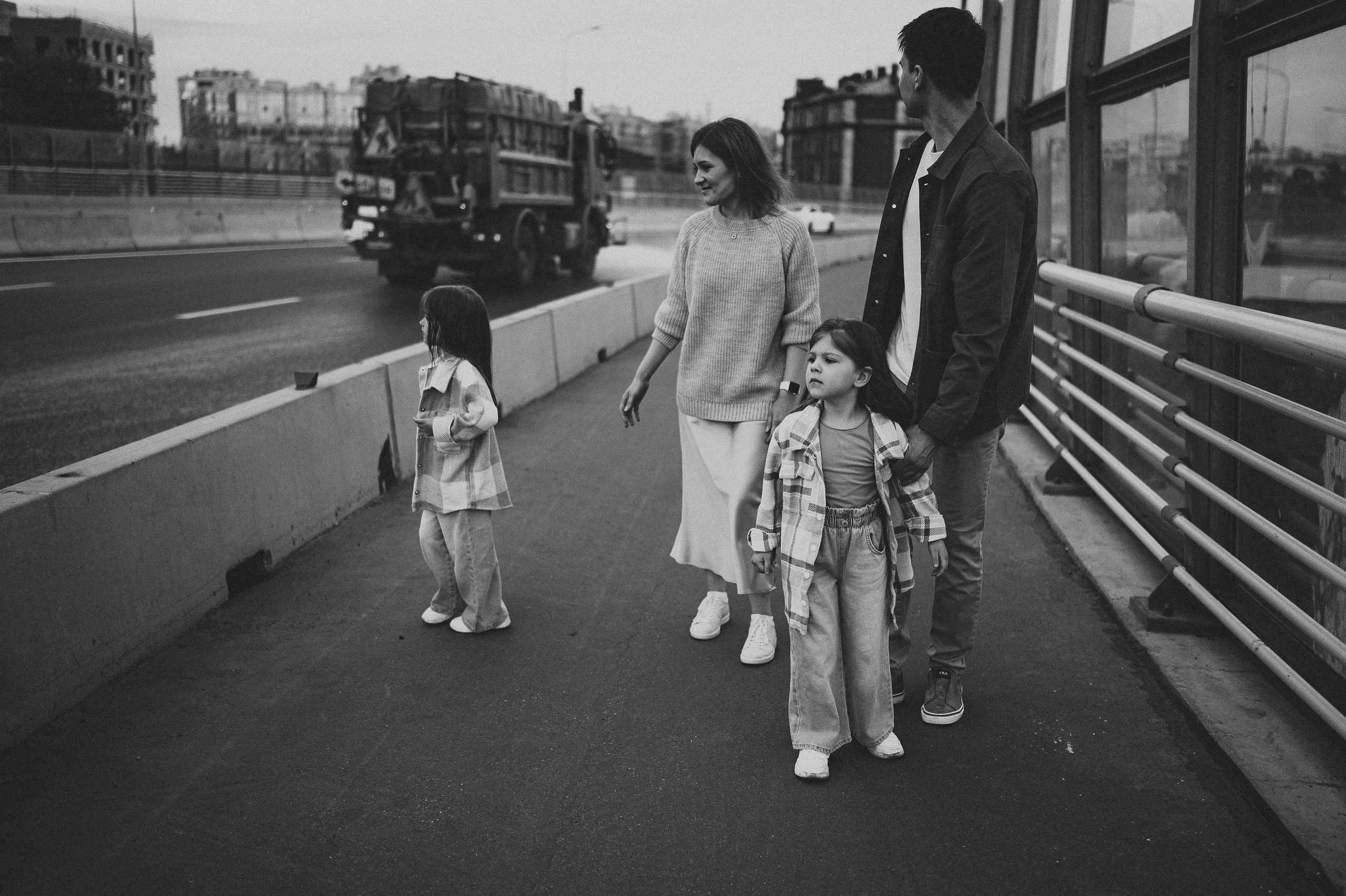 Семейная фотосессия в городе. Фотограф и видеограф в Санкт-Петербурге Полина Янушко. Съёмка родов
