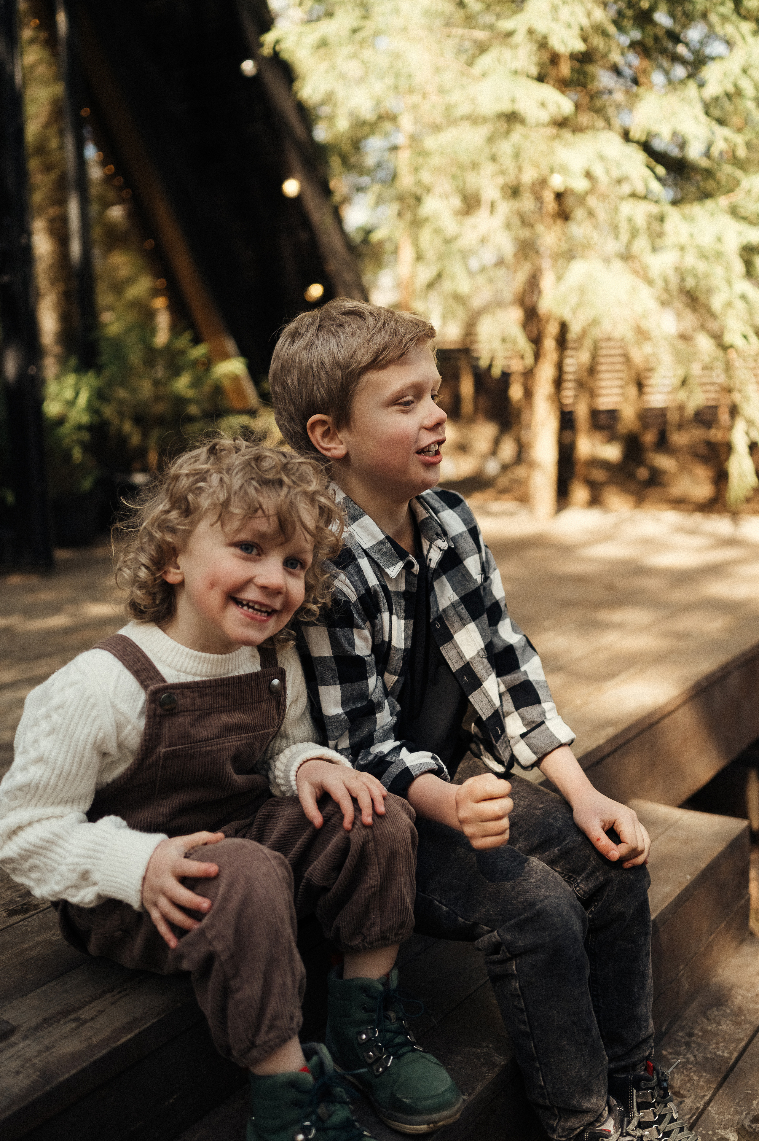 Фотосессия загородом, домик в лесу. Фотограф и видеограф в Санкт-Петербурге Полина Янушко. Съёмка родов