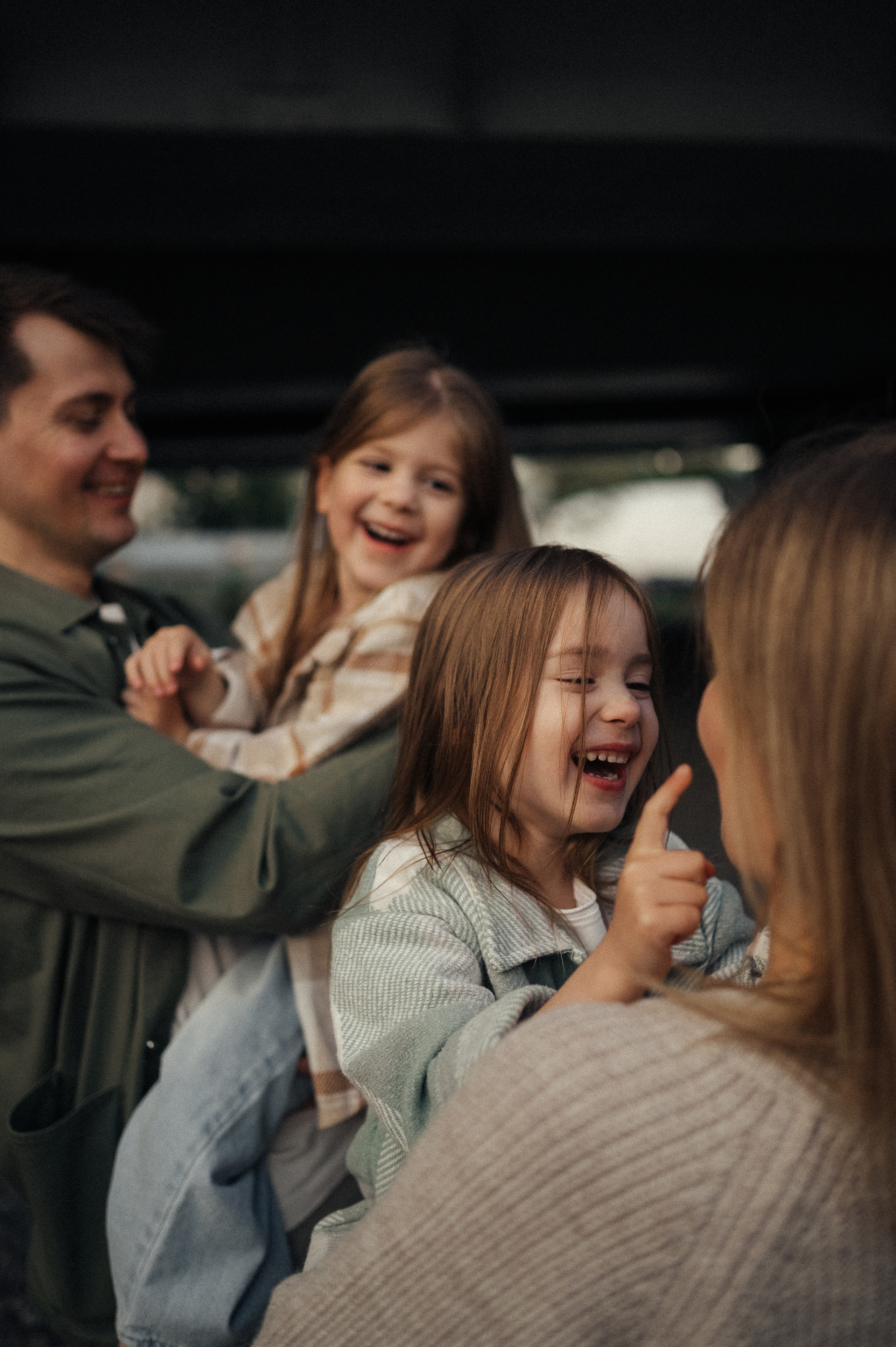 Семейная фотосессия в городе. Фотограф и видеограф в Санкт-Петербурге Полина Янушко. Съёмка родов