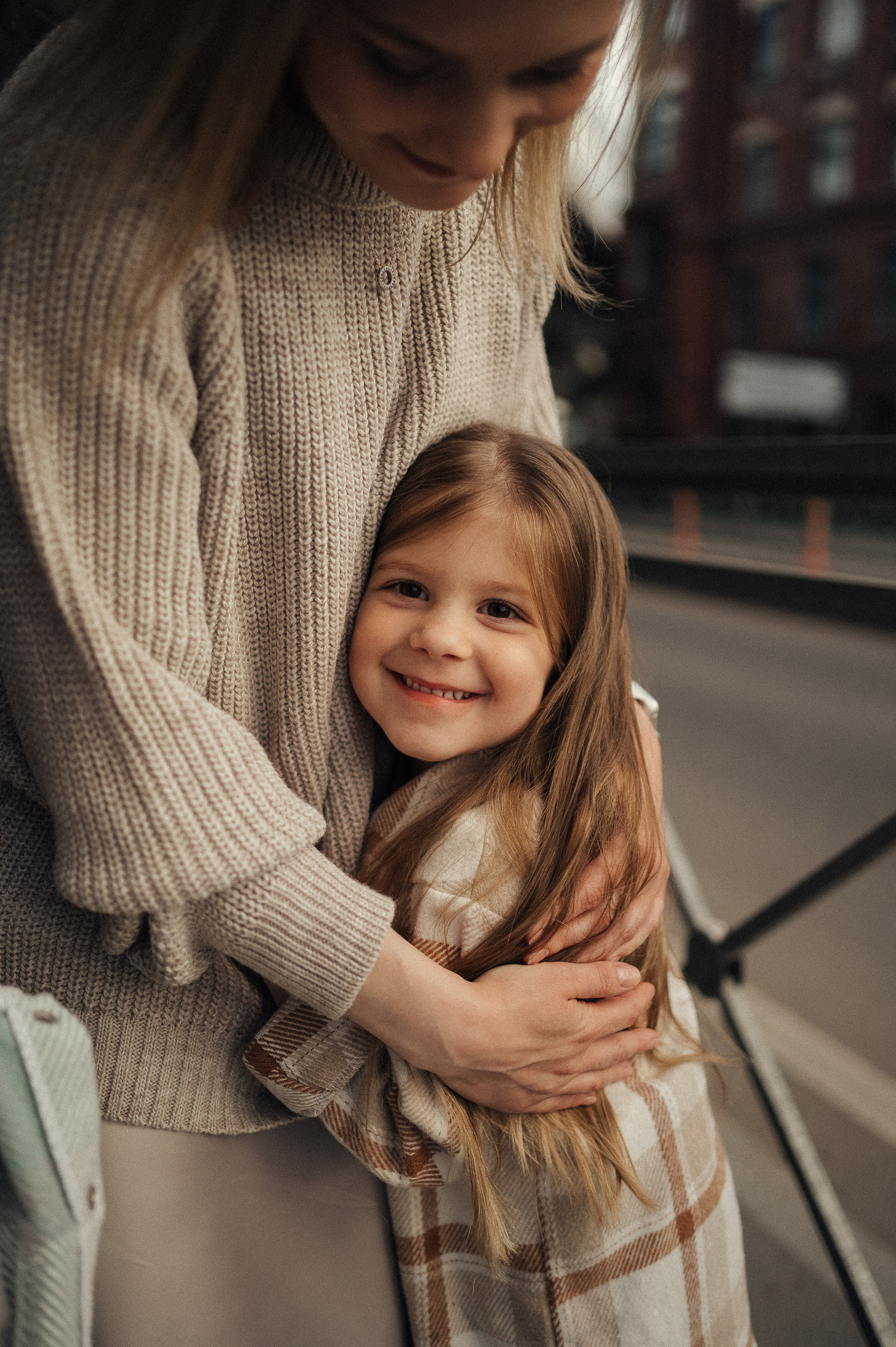 Семейная фотосессия в городе. Фотограф и видеограф в Санкт-Петербурге Полина Янушко. Съёмка родов