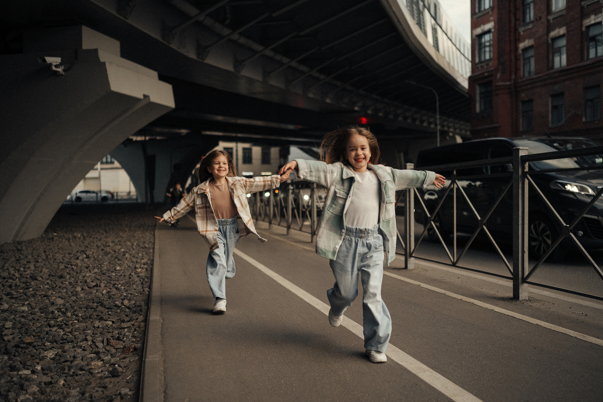 Семейная фотосессия в городе. Фотограф и видеограф в Санкт-Петербурге Полина Янушко. Съёмка родов