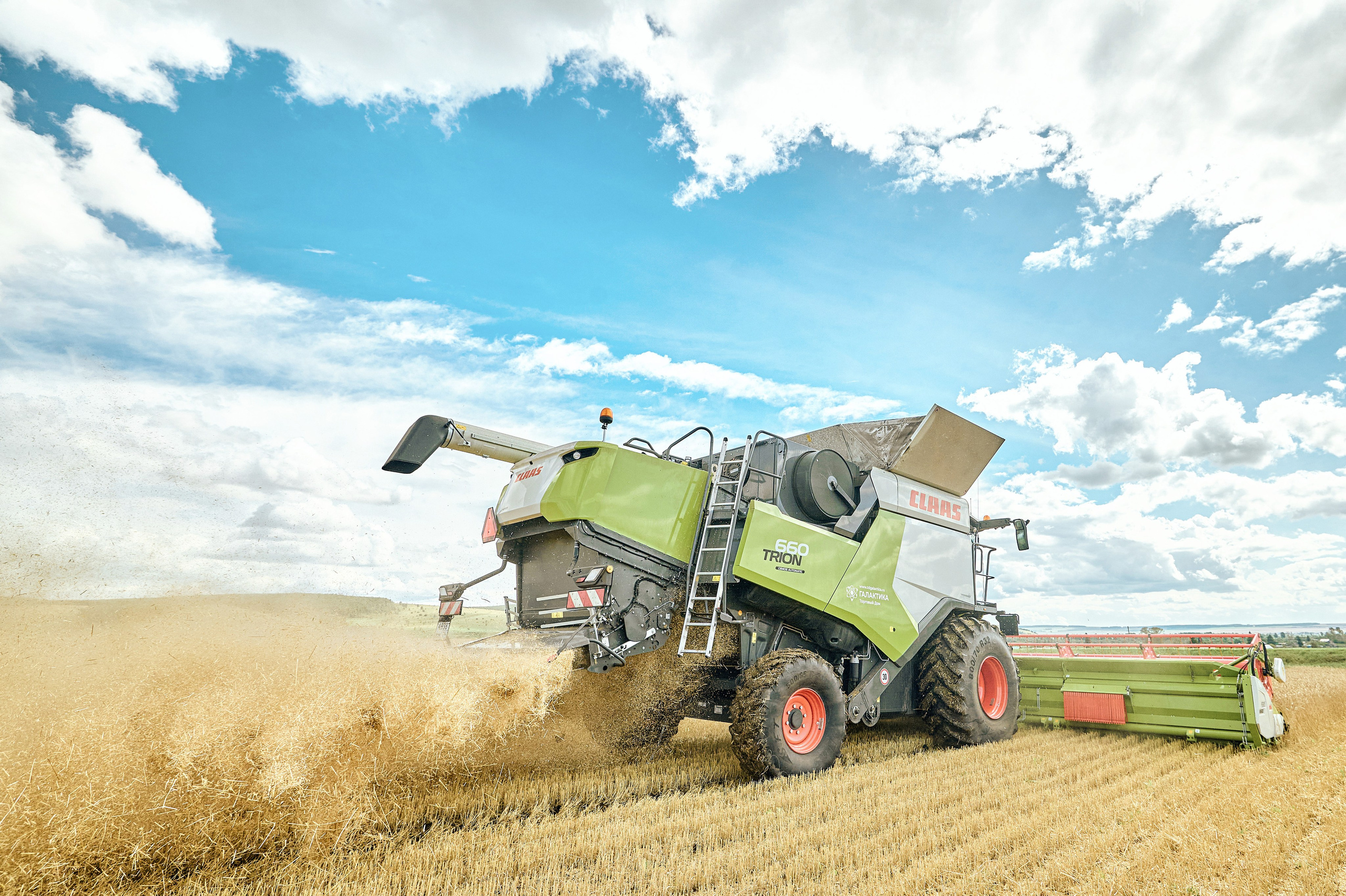Портфолио репортажной фотосъёмки: сельхозтехника "Галактика". Фотограф Яковлев Роман — Красноярск