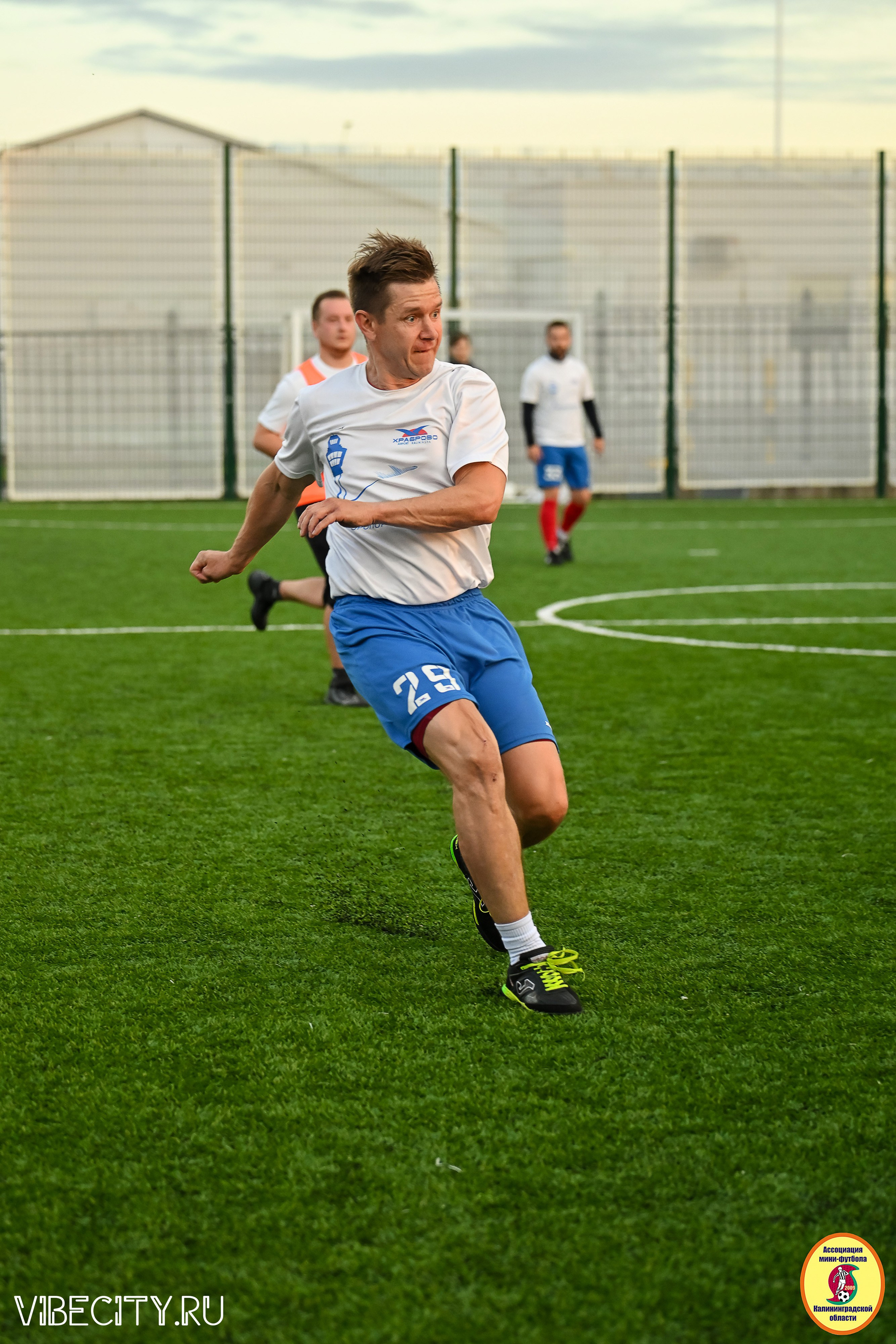 ИГРЫ МИНИ-ФУТБОЛЬНОЙ И КОРПОРАТИВНОЙ ЛИГИ. VIBECITY.RU Вайб Сити Ру Фоторепортажи Фотоотчеты Калининград