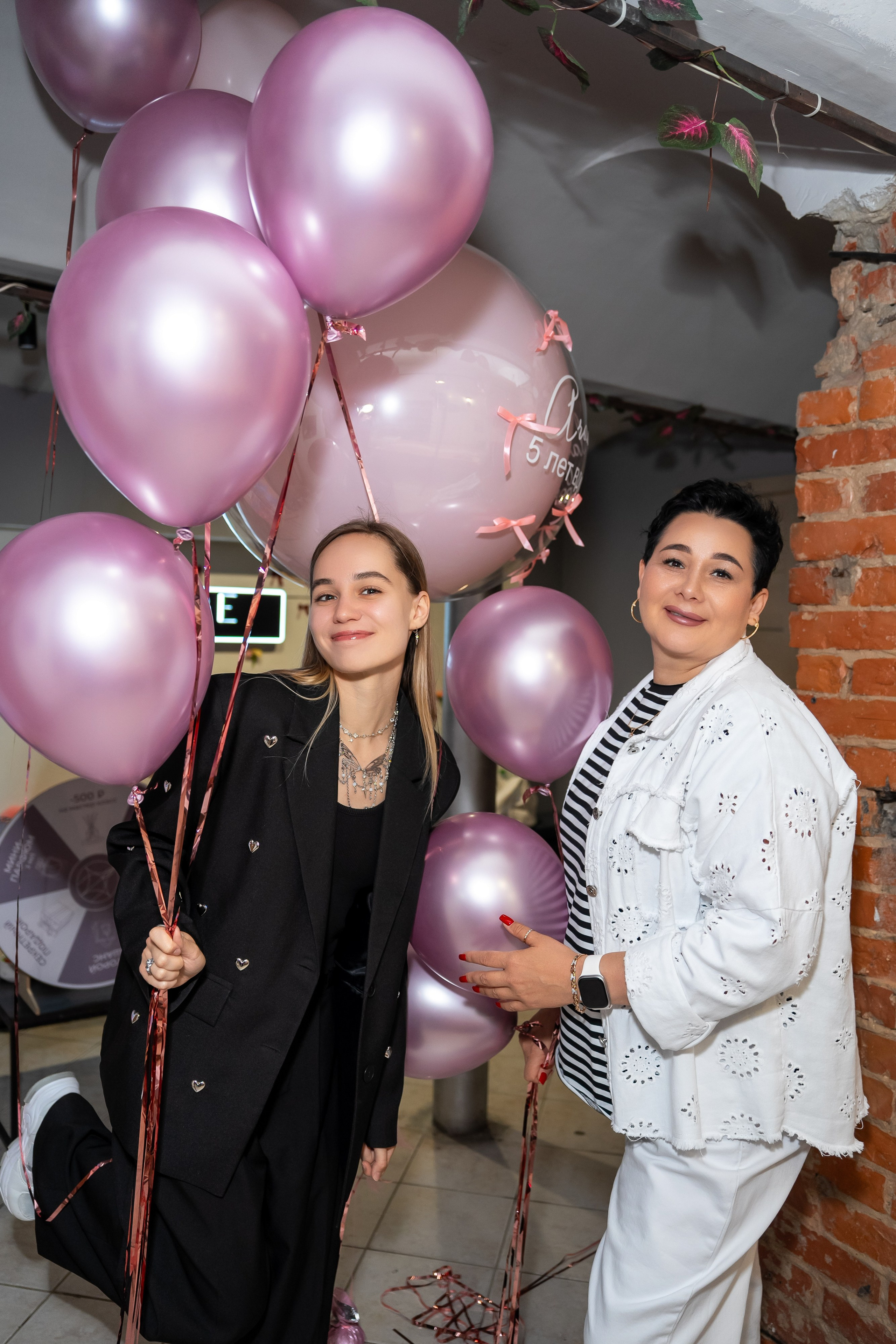 День рождения Aromalage — 5 лет вдохновения 🕯️. Мастер-классы AROMALAGE в Казани и Нижнем Новгороде для двоих, на девичник, в группе