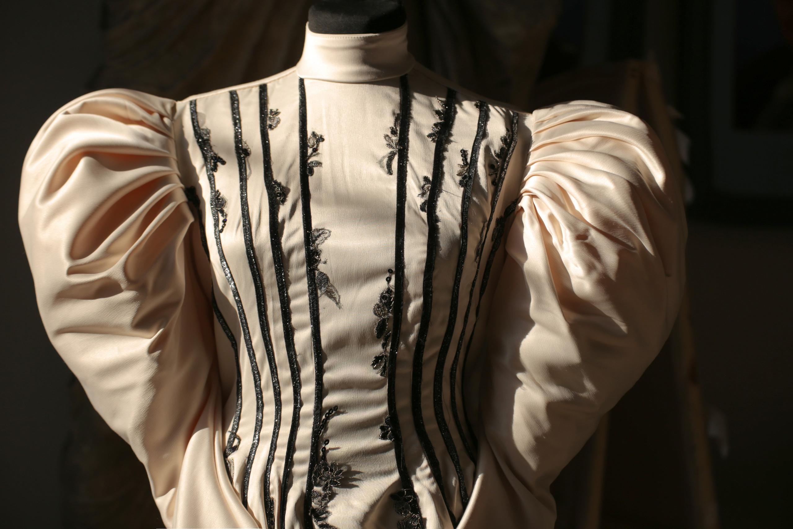 Ламановой. Костюмер, художник кино и телевидения в спб