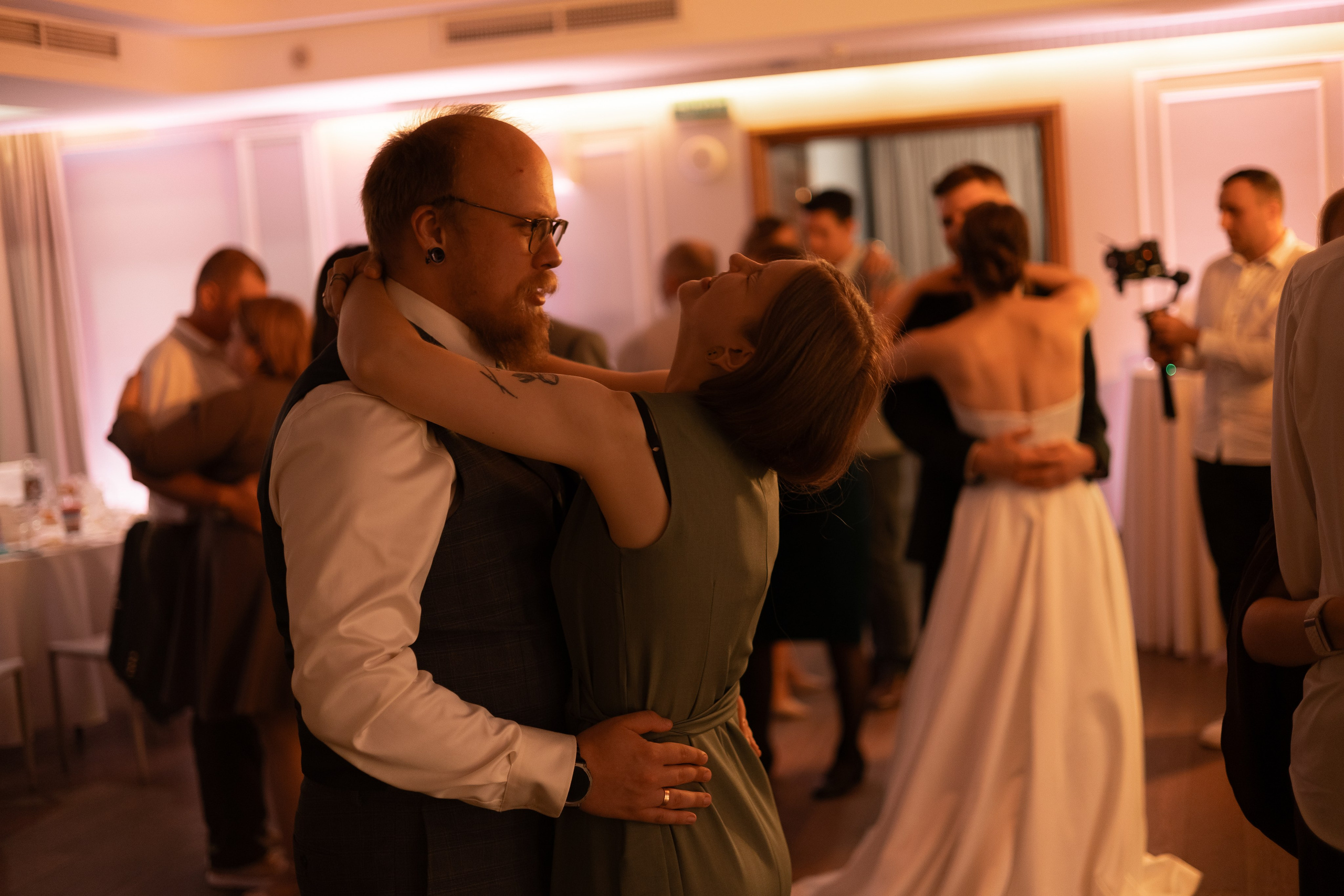 Серая кошка и рыжий кот. Свадебный и семейный фотограф Арина Кулёва