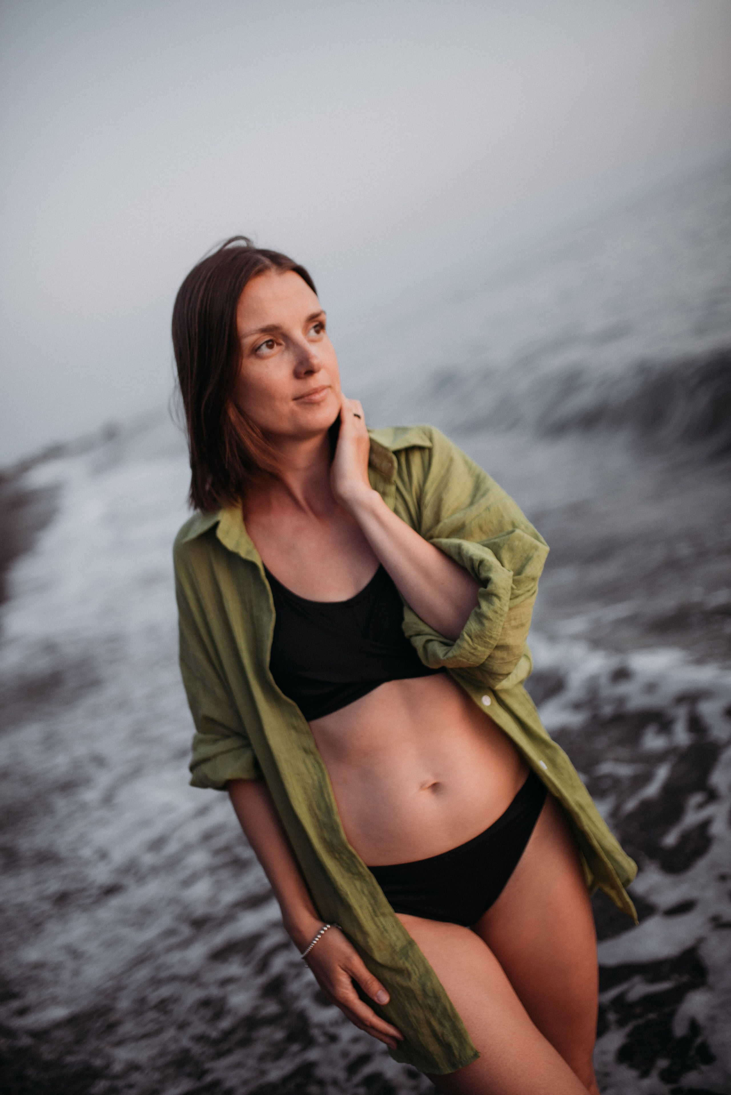 Женский портрет фотосессия в Сочи на берегу моря. Фотограф в Сочи — Маргарита Поганова