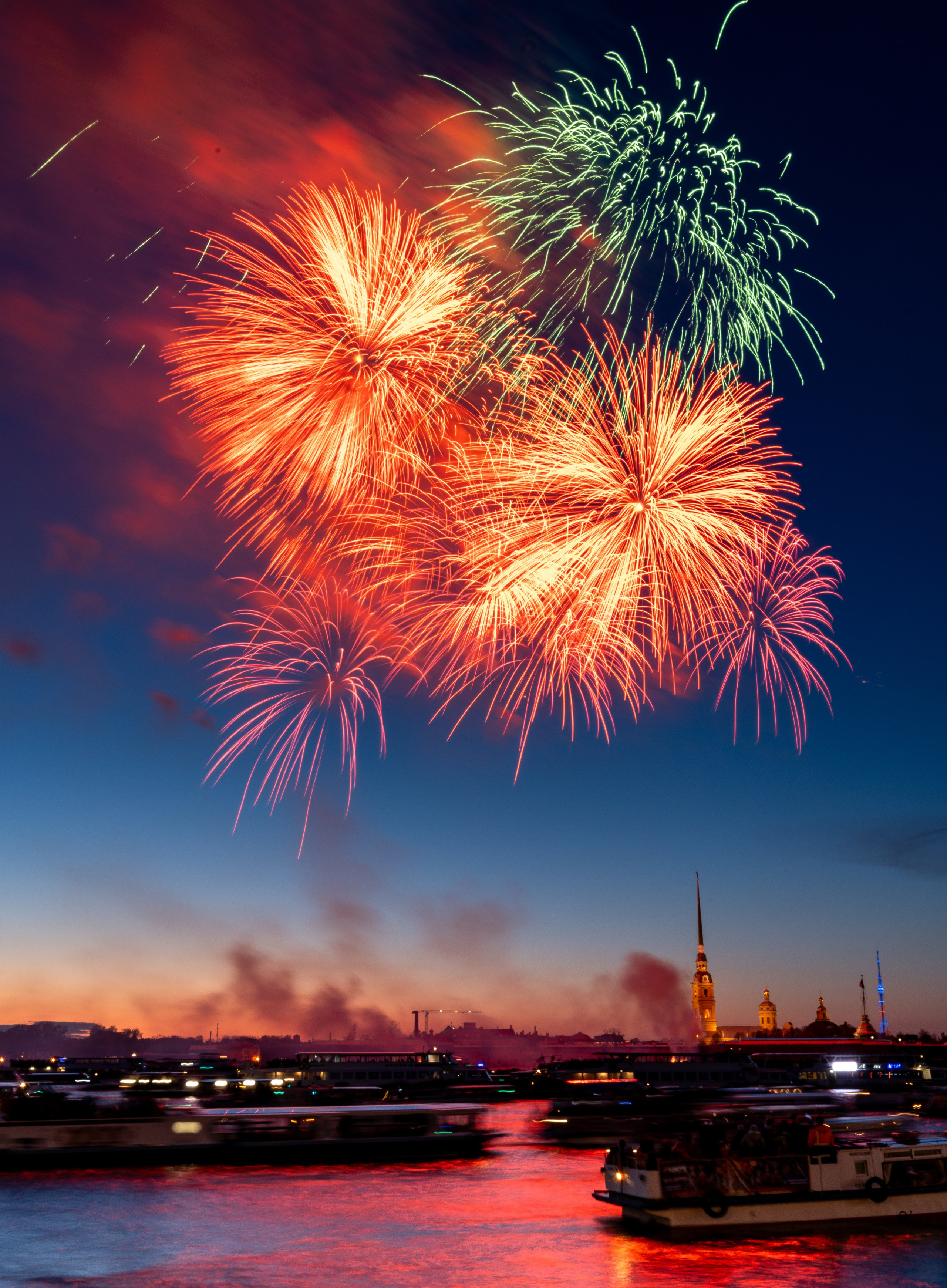 Салют на День Победы  у стен Петропавловской крепости в Санкт-Петербурге,салют в Санкт-Петербурге, Петропавловская крепость, петропавловская крепость Санкт-Петербург, День Победы 