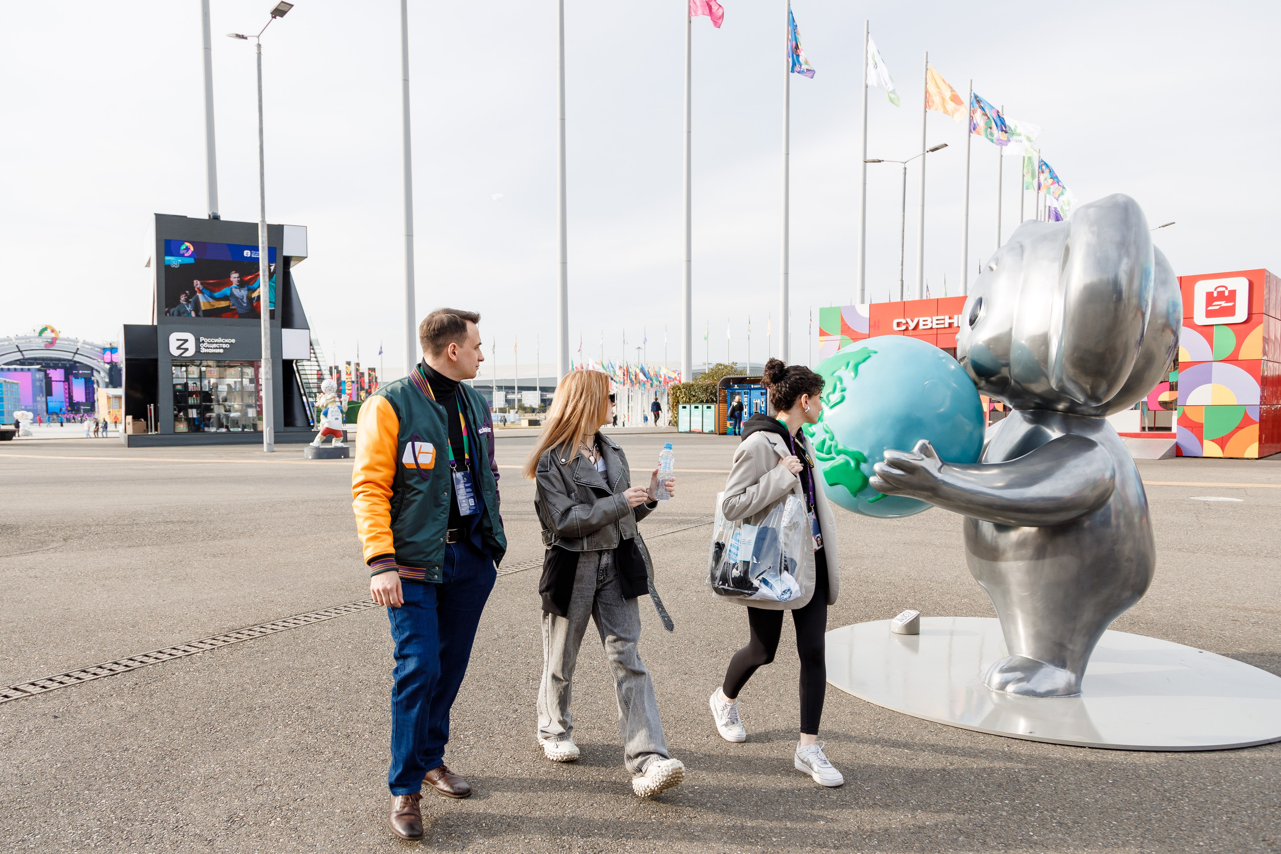 Всемирный фестиваль молодёжи 2024 в России. Репортажный фотограф в Москве, Сочи и Санкт-Петербурге