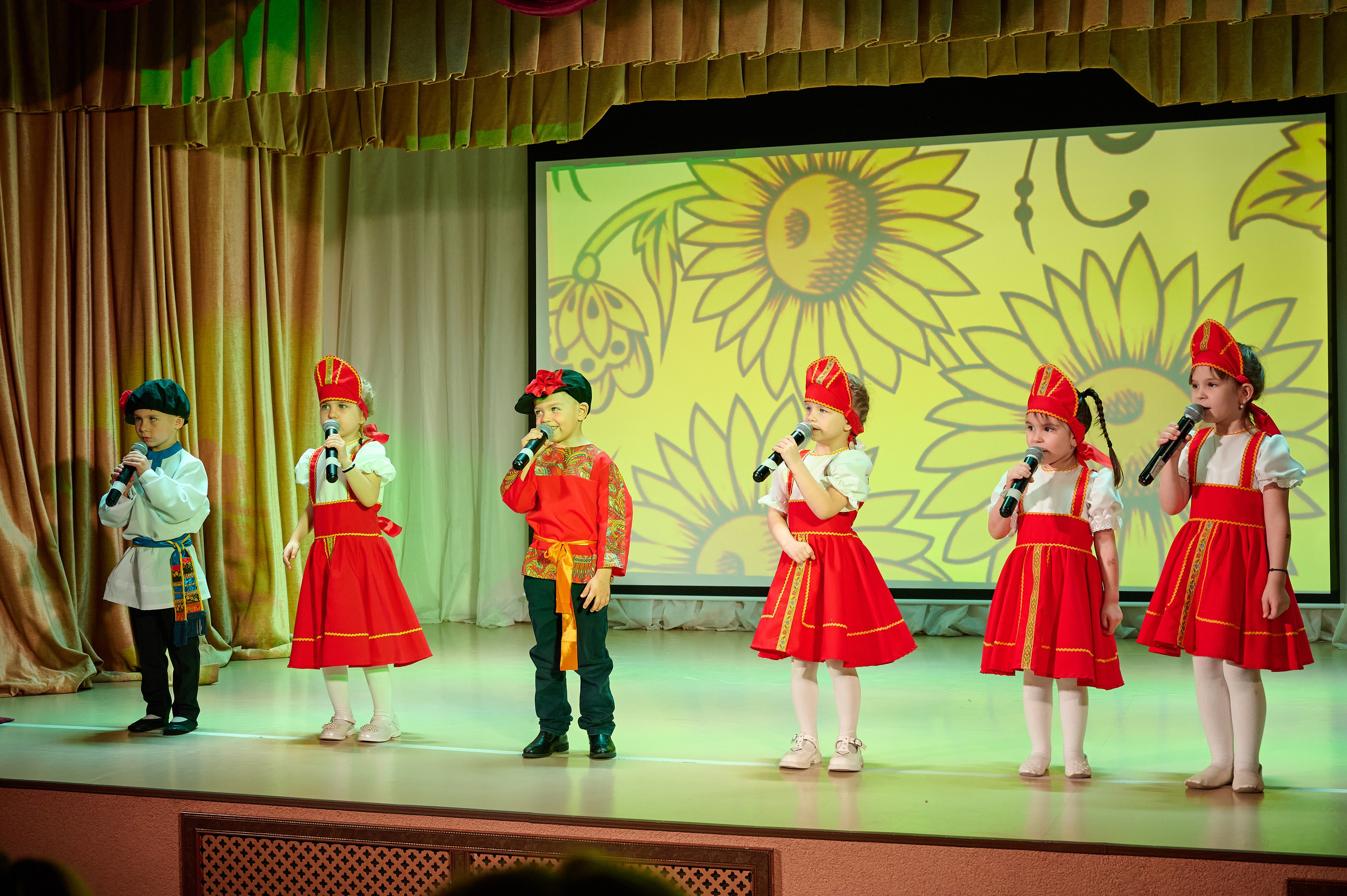 8 марта в Виноградном. Жизнь курорта Кабардинка в фотографиях