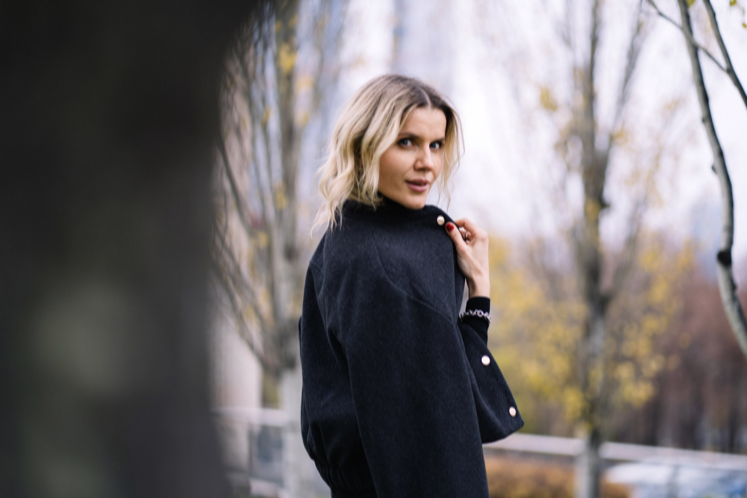 Марина, город, осень. Фотограф Линина Анна