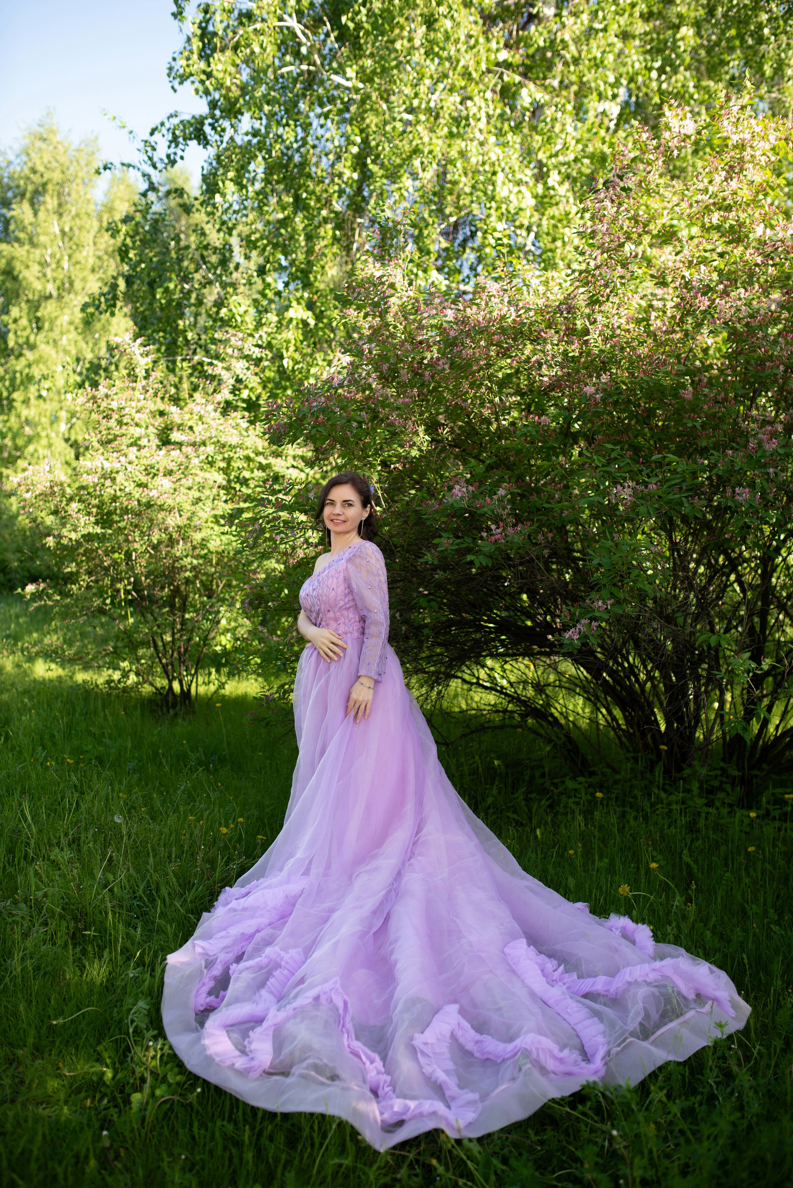 Сиреневое платье из фатина напрокат для фотосессии на Байкале