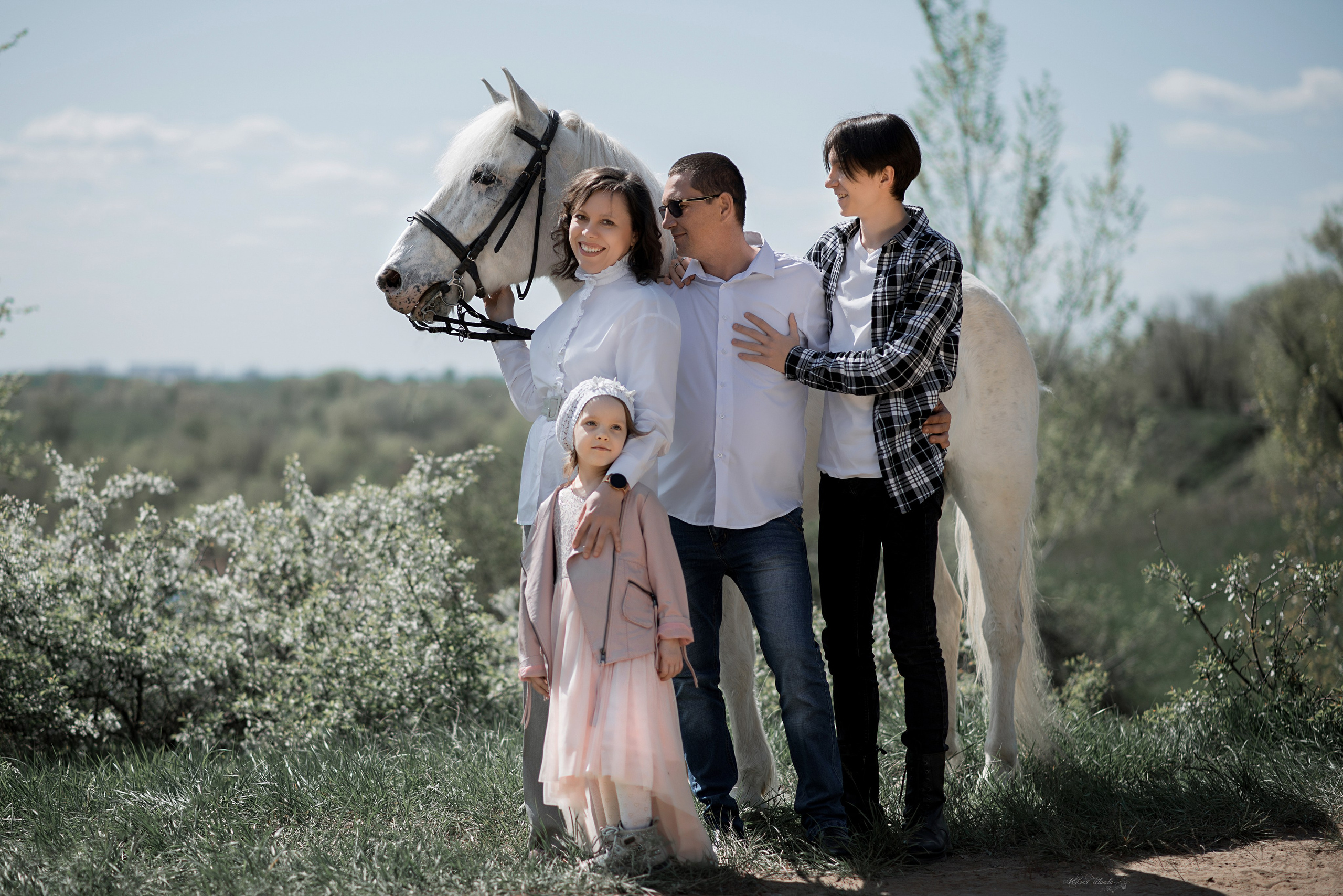 Семейная съемочка с Чингизом. Конный фотограф в Саратове Юлия Иванова