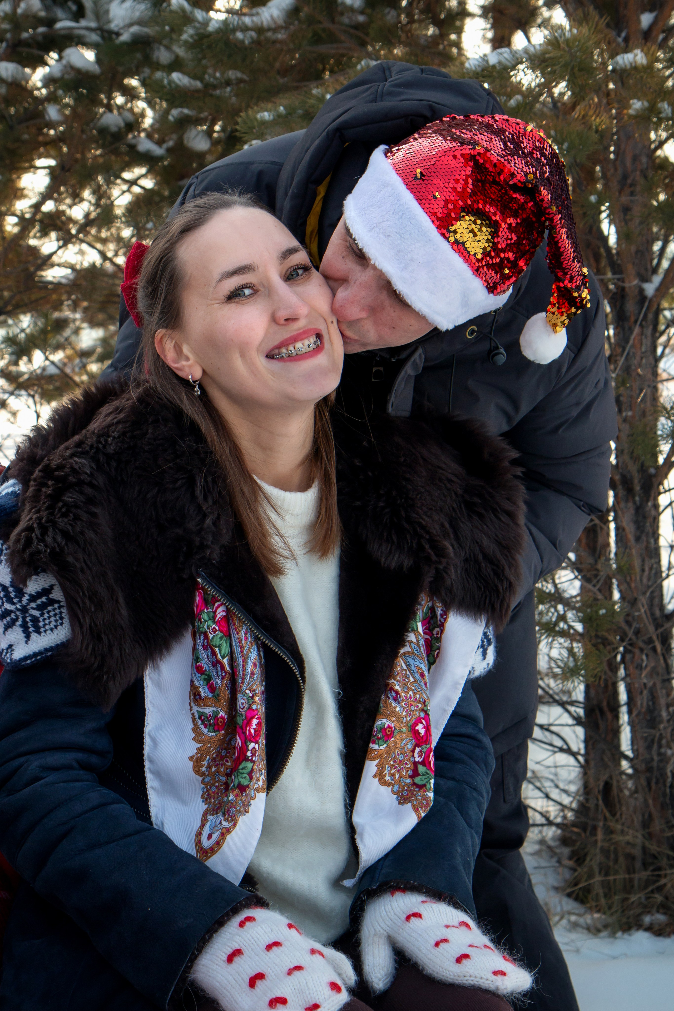 Анастасия с семьей. Участники «Новогоднего фотопроект с лошадью». Фотограф в Шелехове, лучшие выпускные альбомы в Шелехове