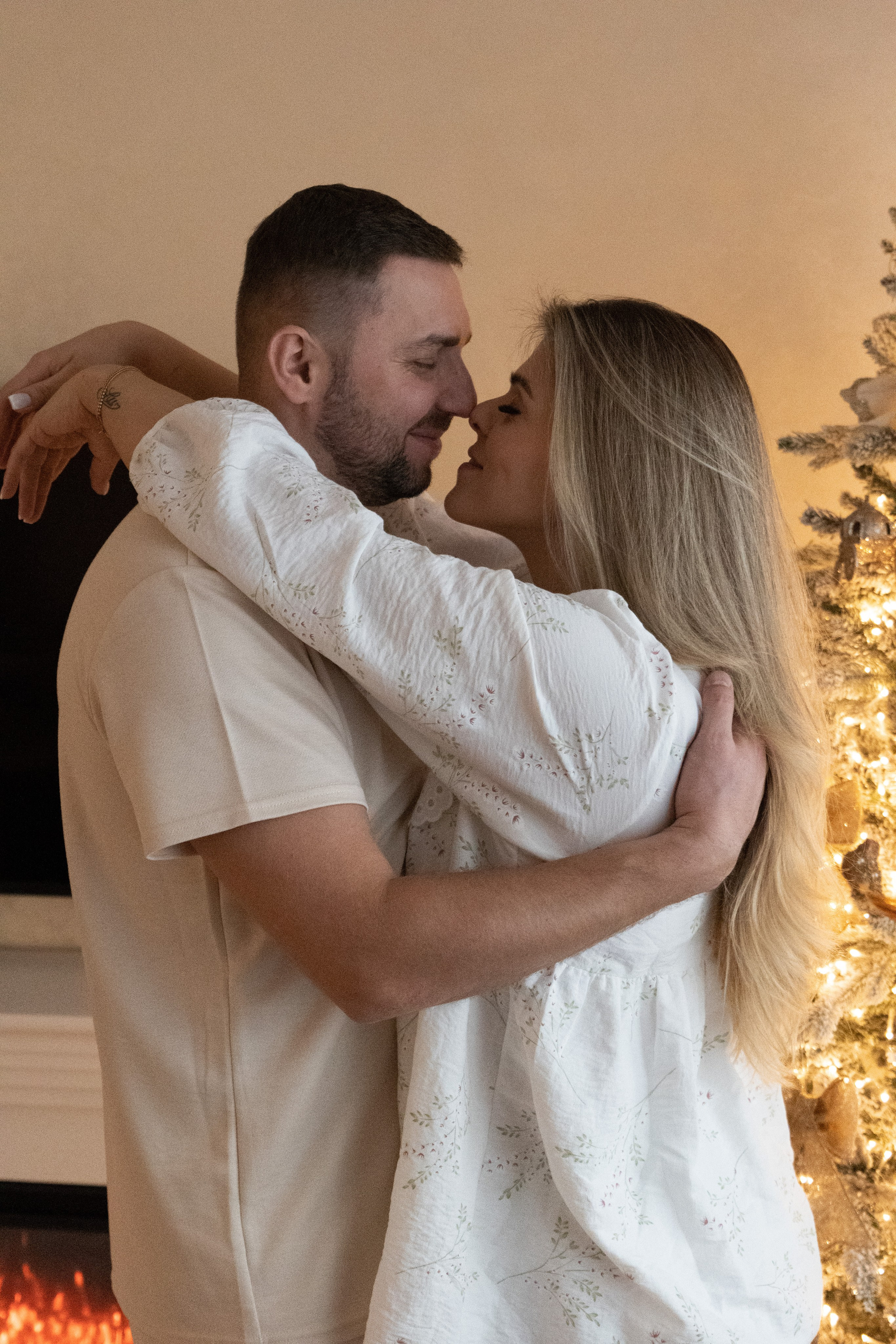 Семейная новогодняя фотосессия дома. Фотограф видеограф Ольга Василевская