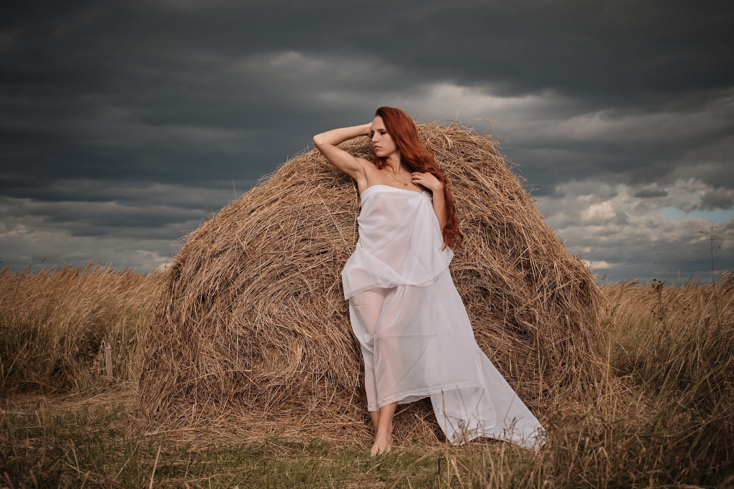 Фотосессии с цветным тюлем Санкт-Петербург. Фотограф портретный архитектурный лавстори будуар Санкт-Петербург Виктор Иванов