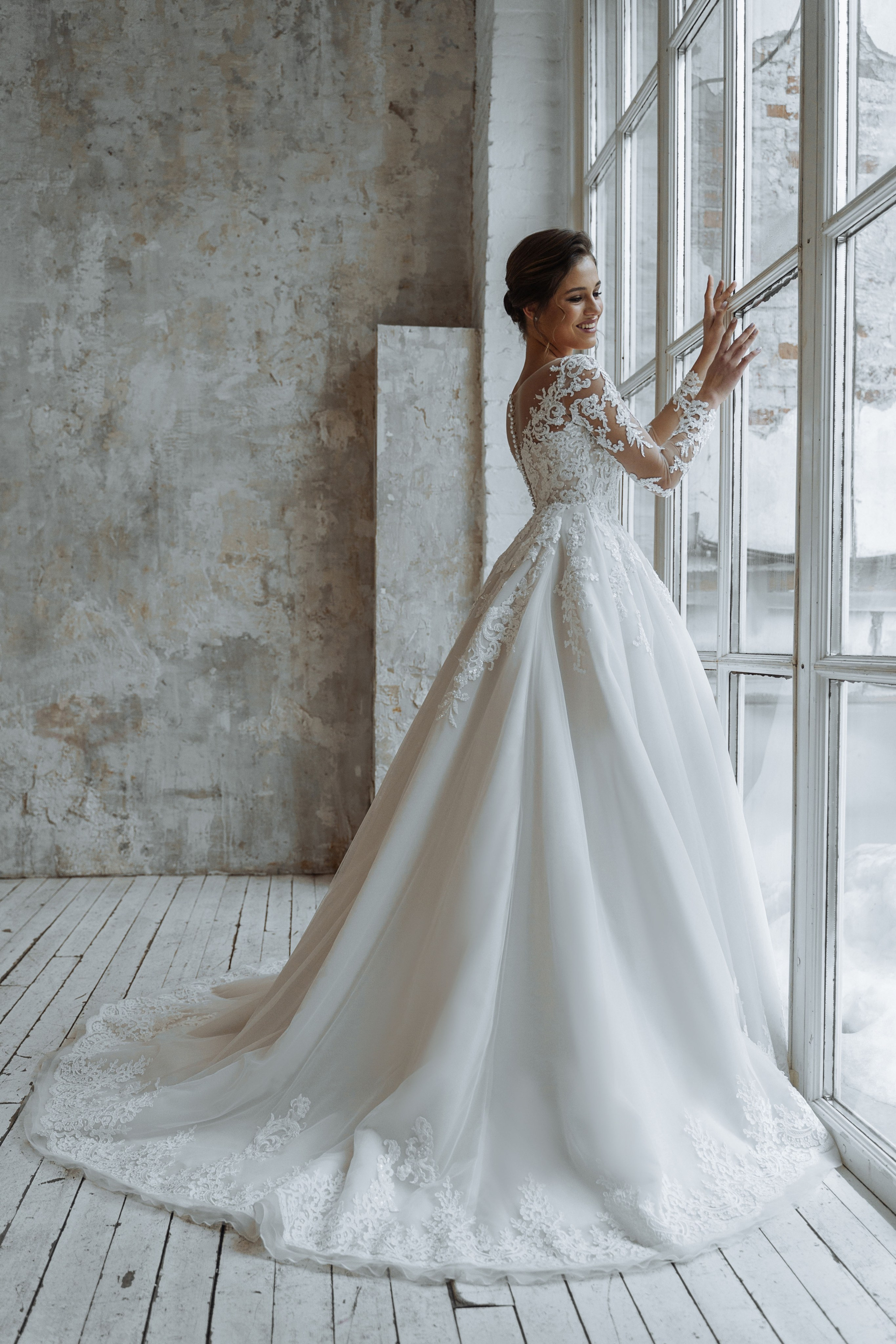 Съемка свадебного каталога бренда BERTINA DESIGN с Кристиной. Свадебный и портретный фотограф Клипа Максим