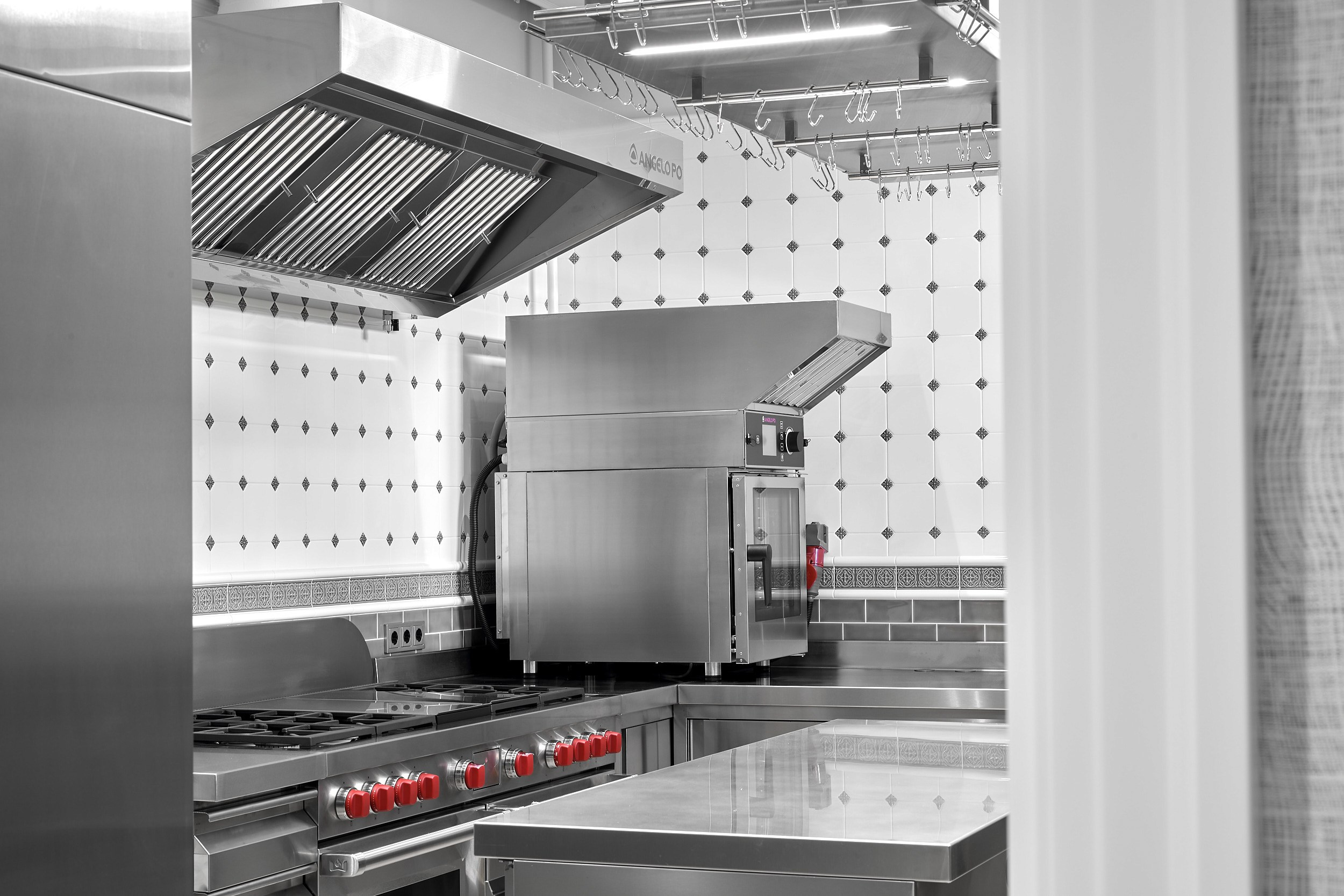 Профессиональная кухня Angelo Po. Предметный фотограф в Москве