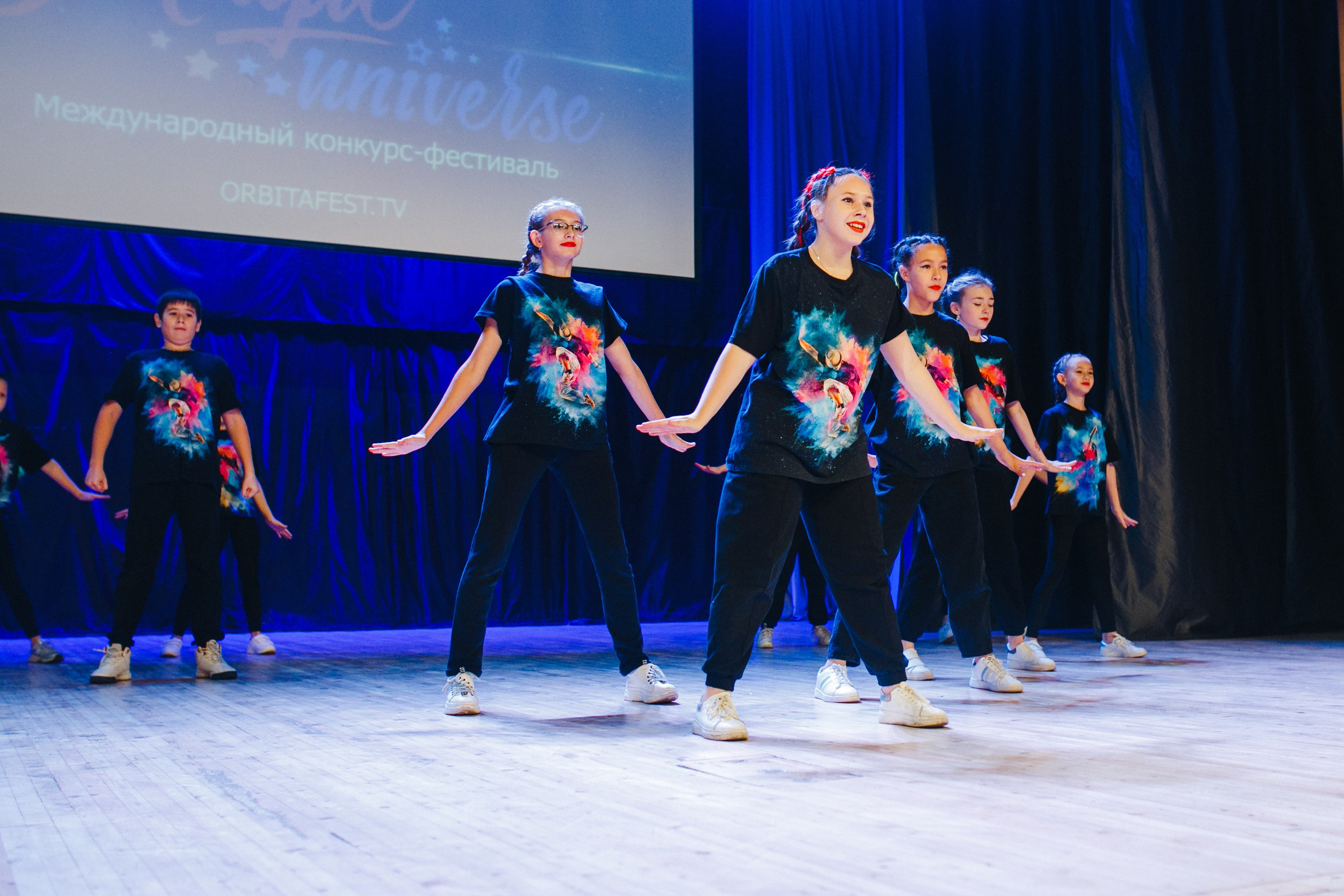 Концерты new line dance-magic universe-red. Фотограф в Новосибирске Ася Зверева