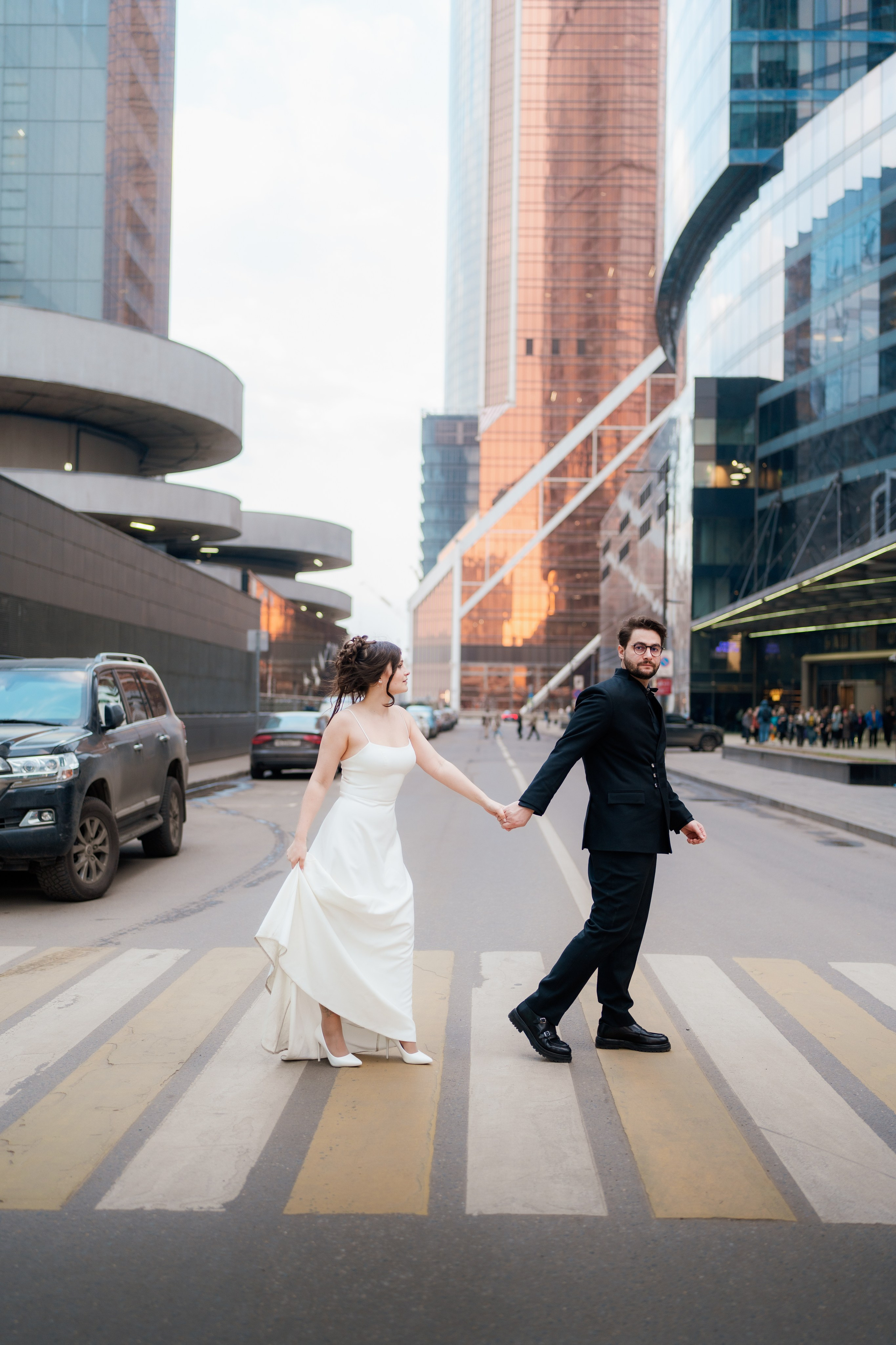 Иван и Виктория. Свадебная прогулка Москва сити. Свадебный фотограф Москва