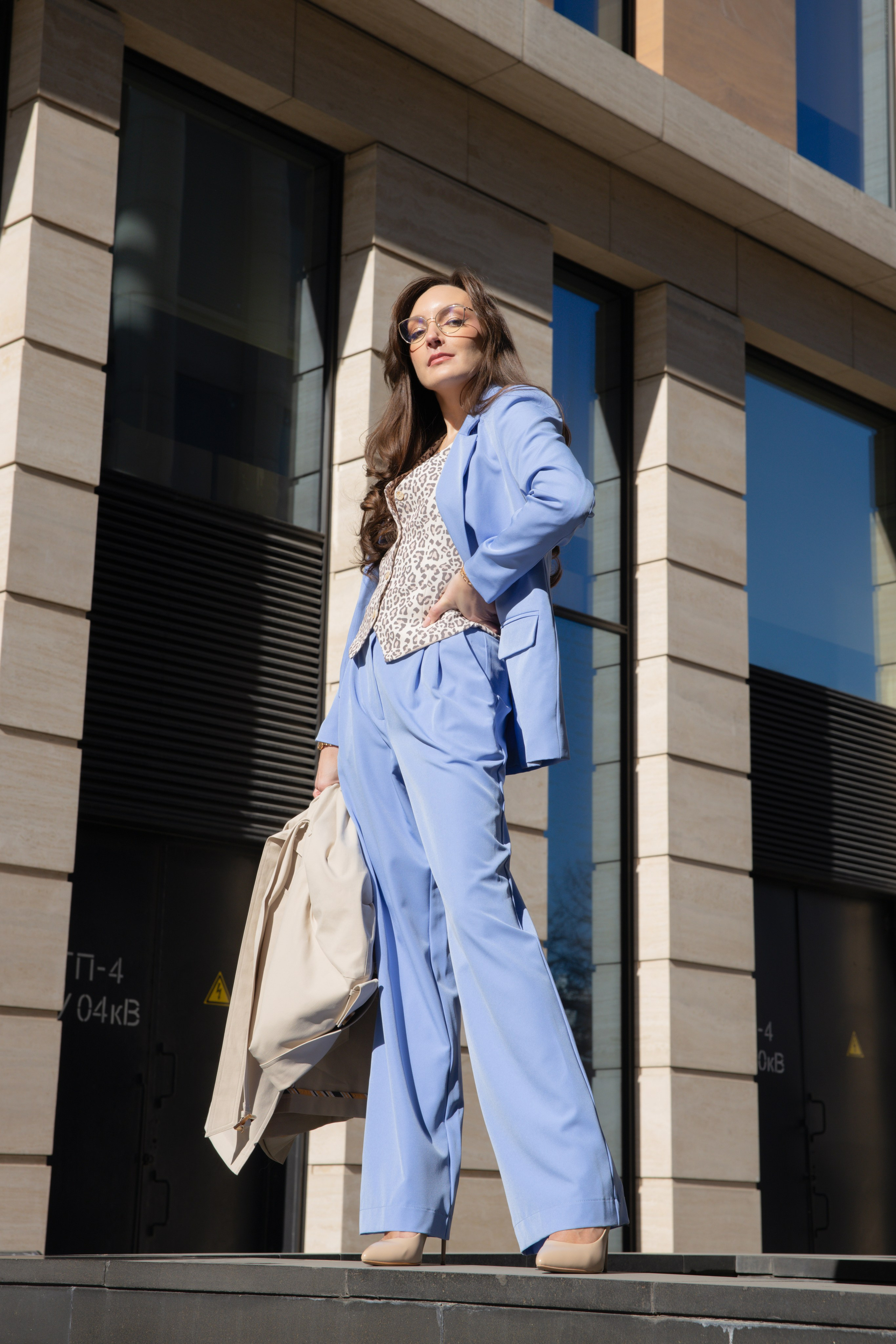 Контент съемка для соцсетей. Невская ратуша. Фотограф в Санкт-Петербурге Вагнер Юлия