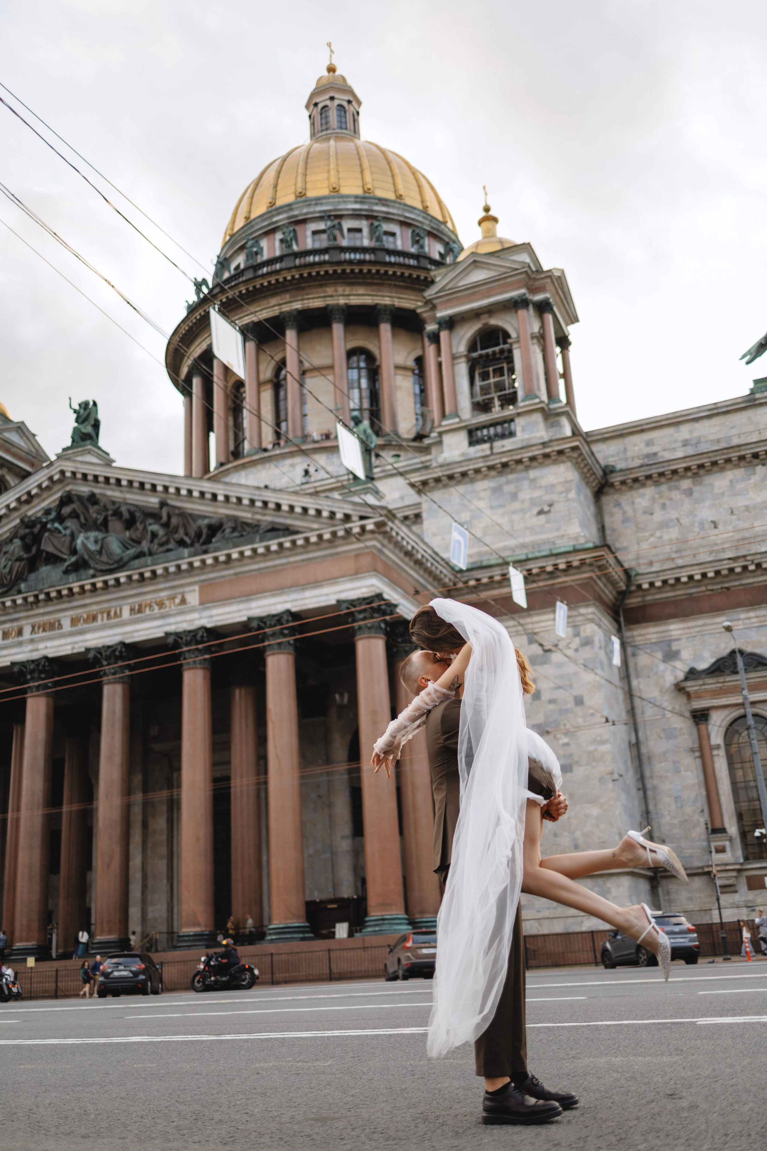Руслан и Виолетта — Исаакий, Зимняя канавка. Боженова Елена фотограф Санкт-Петербург