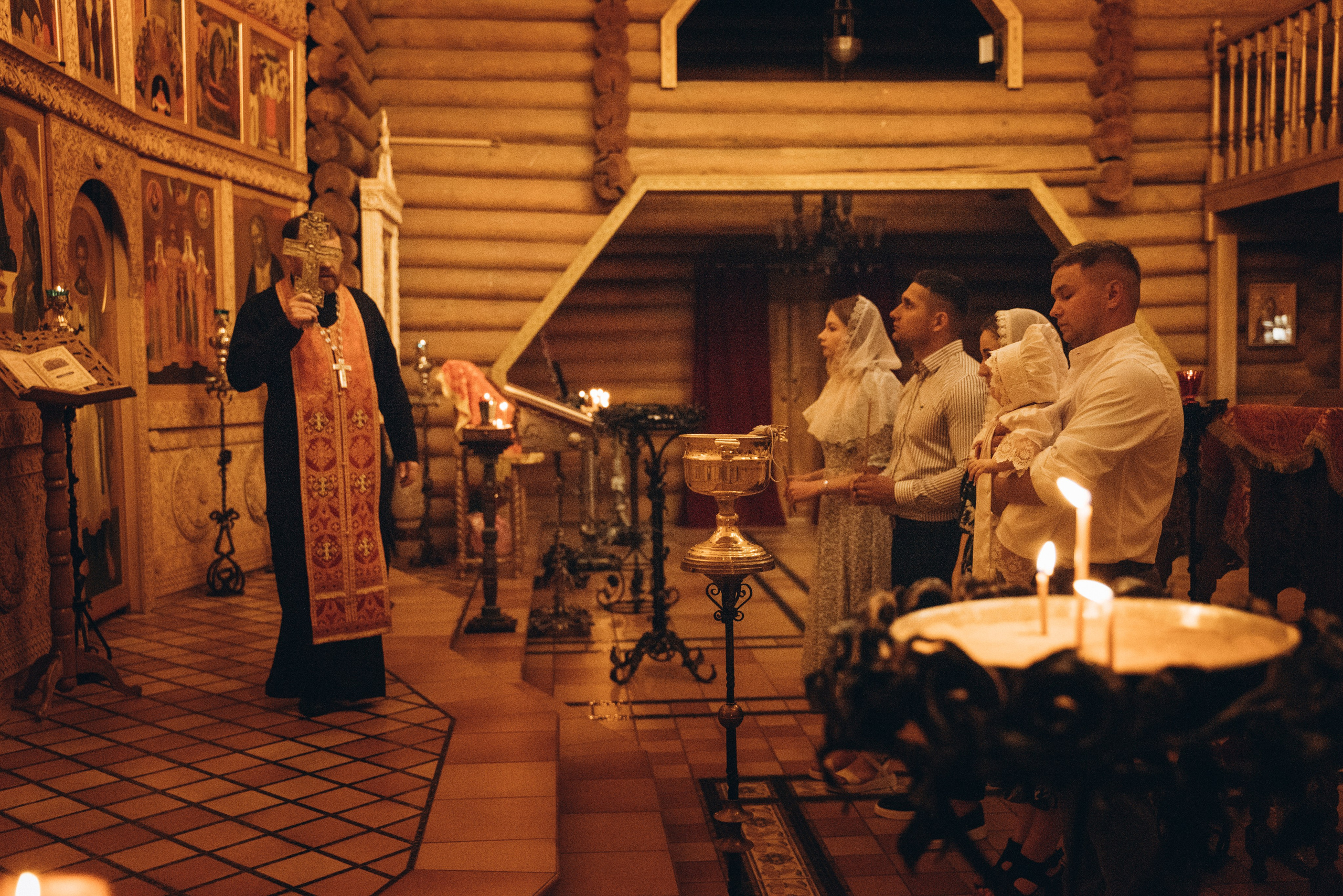 Крещение Варюши (Храм Святой Живоначальной Троицы). Семейный фотограф в Минске Дарья Дреко