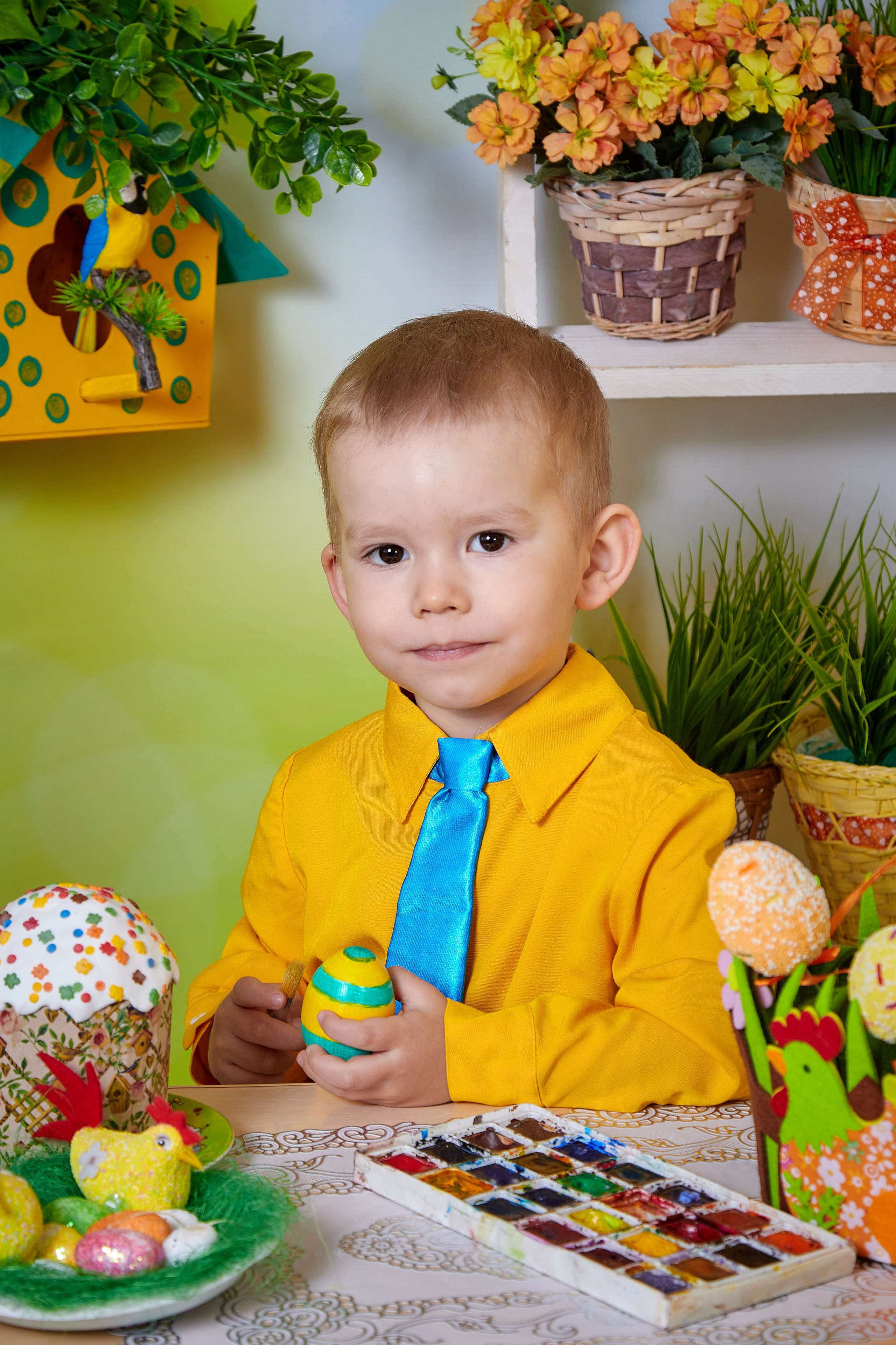 Красим яйца. Детская выездная фотостудия