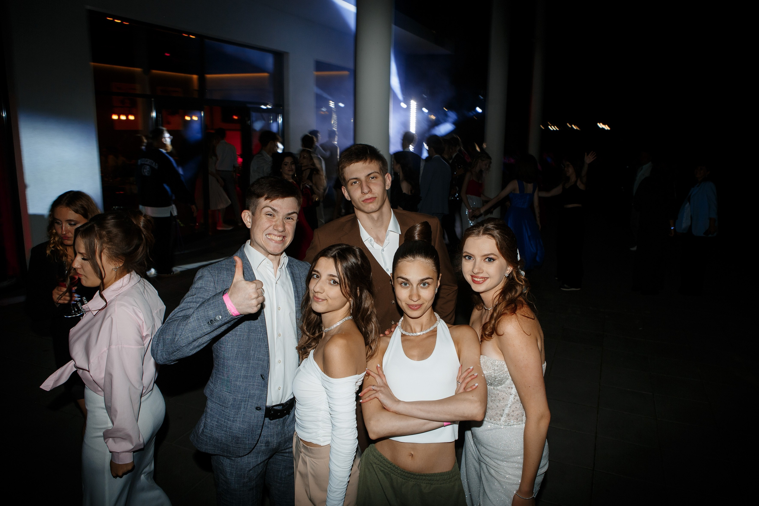 Выпускной Гимназия 12 2024 OpenHouse. Свадебный и портретный Фотограф в Липецке Дмитрий Котюков