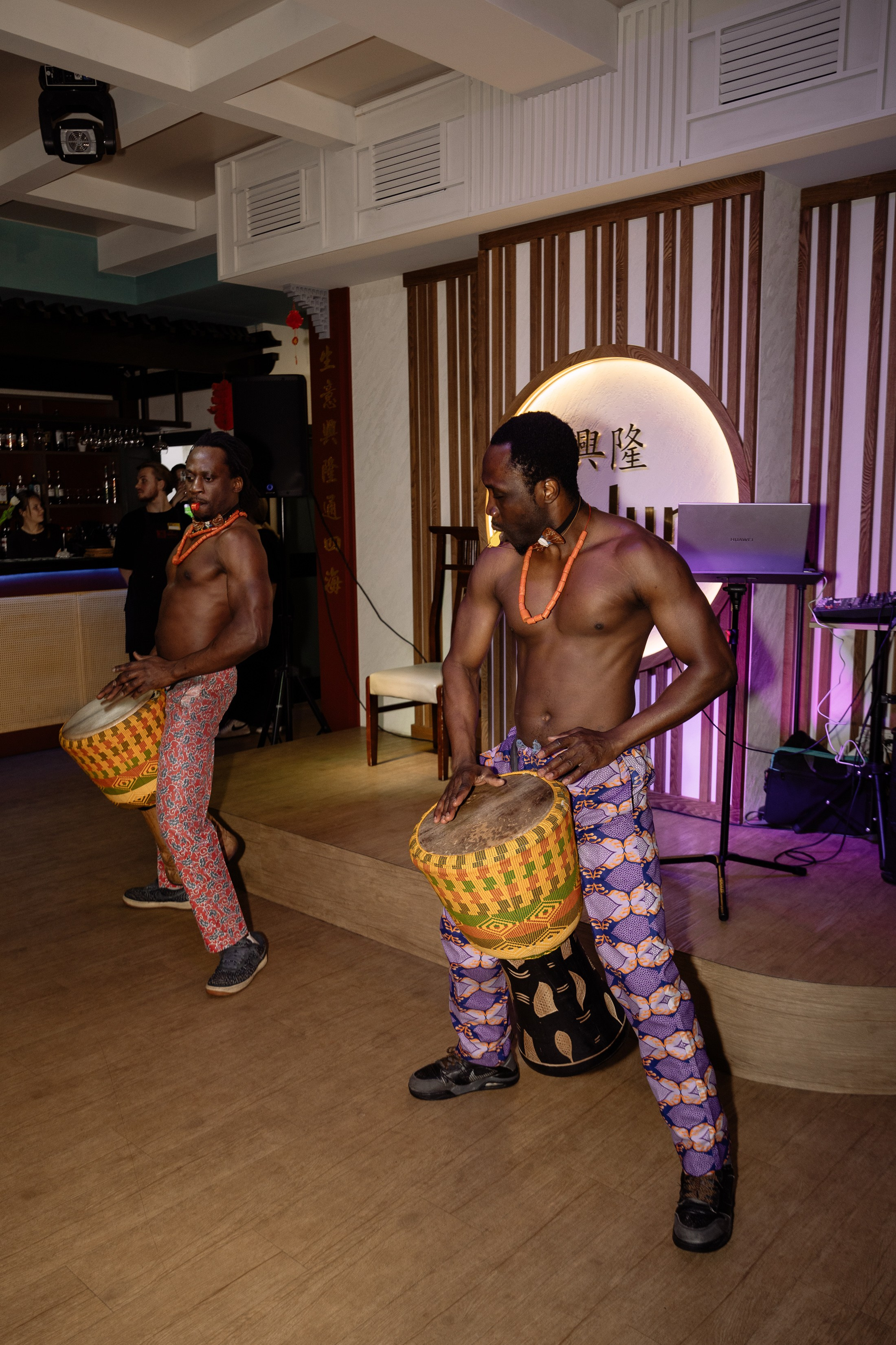 Вечеринка в кафе Sinlun. Фотограф Юлия Мальцева