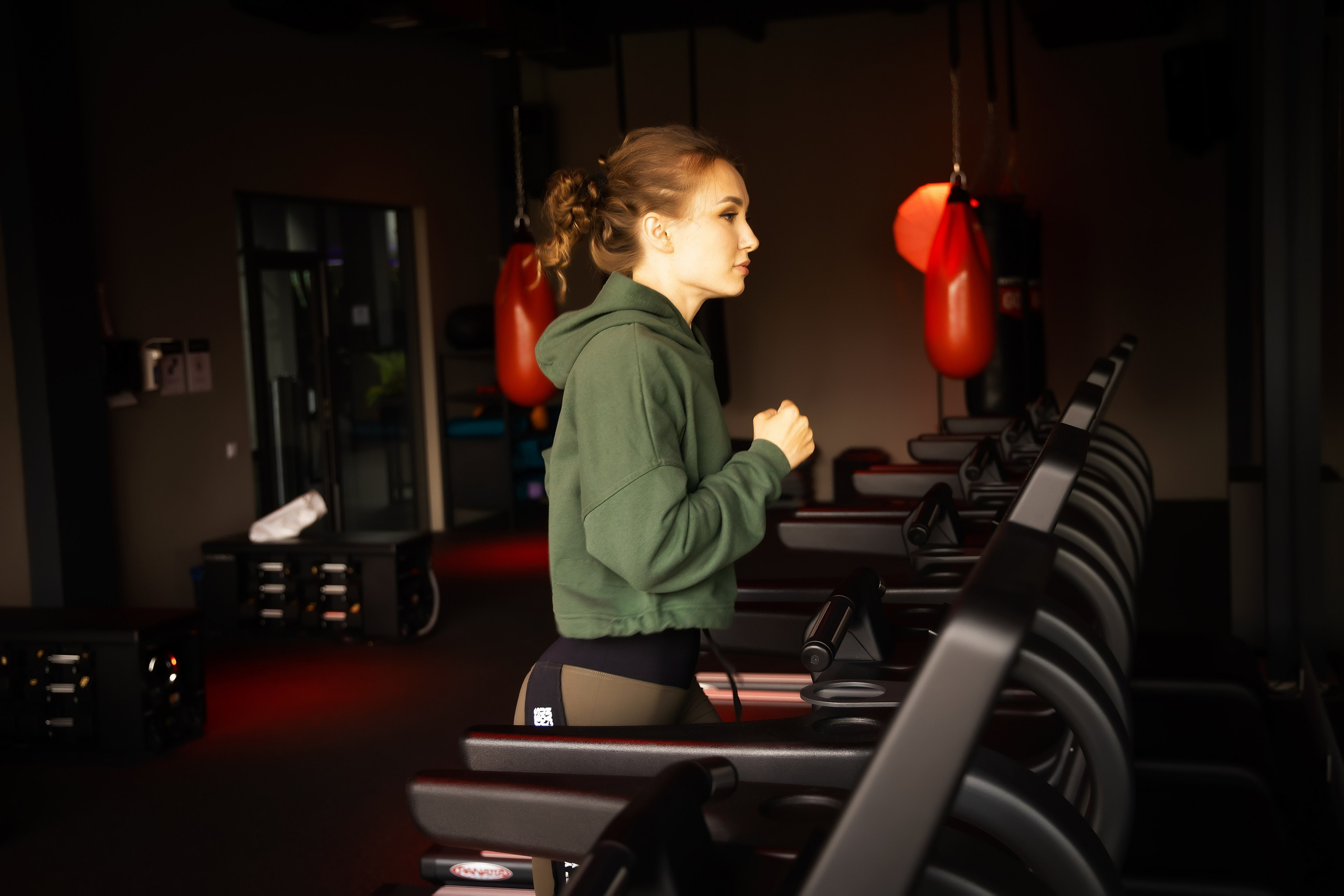 Фотосессия в Спорт зале. Семейный и Свадебный фотограф в Астане Александр Астапов