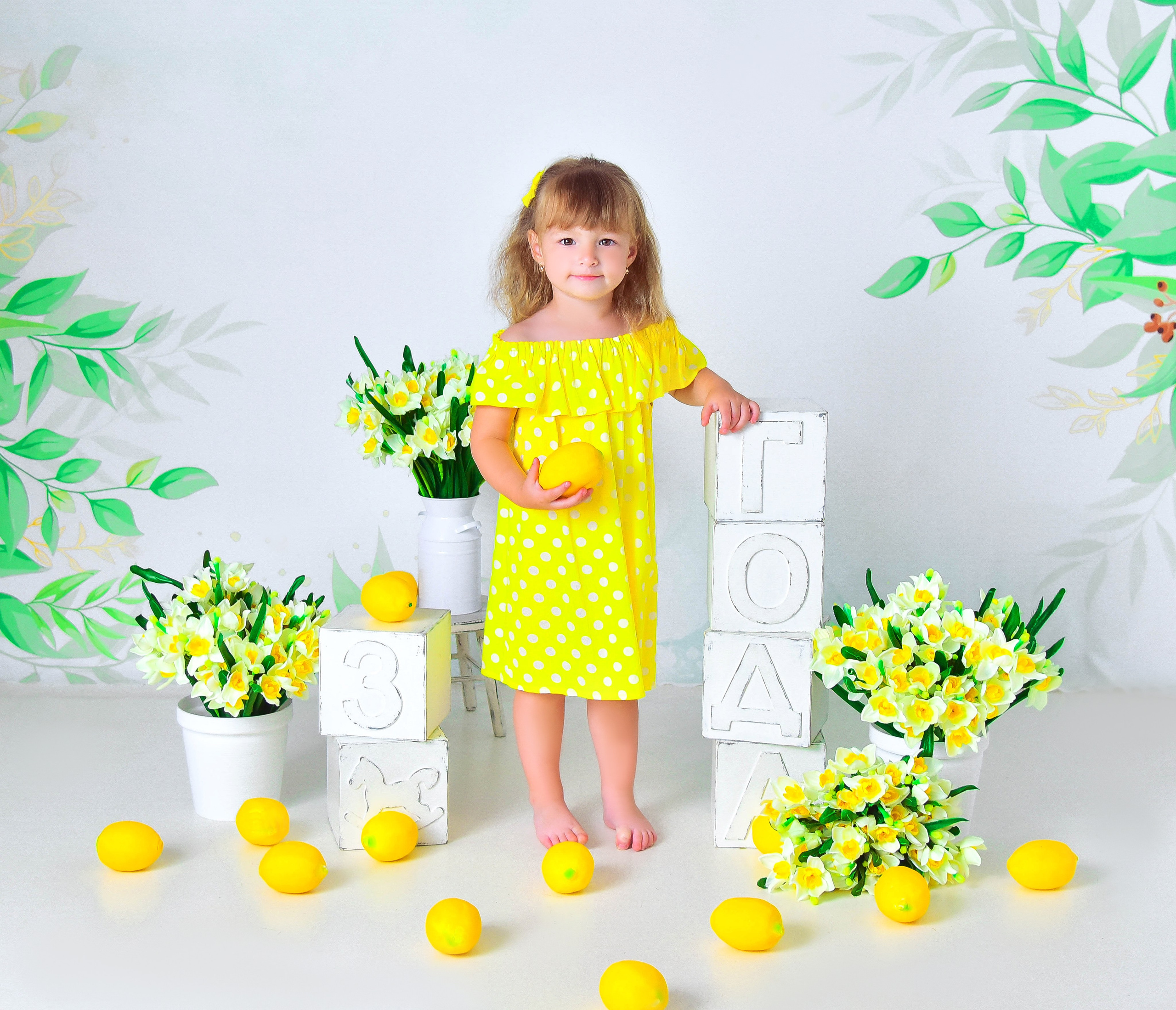 Малышки Антураж