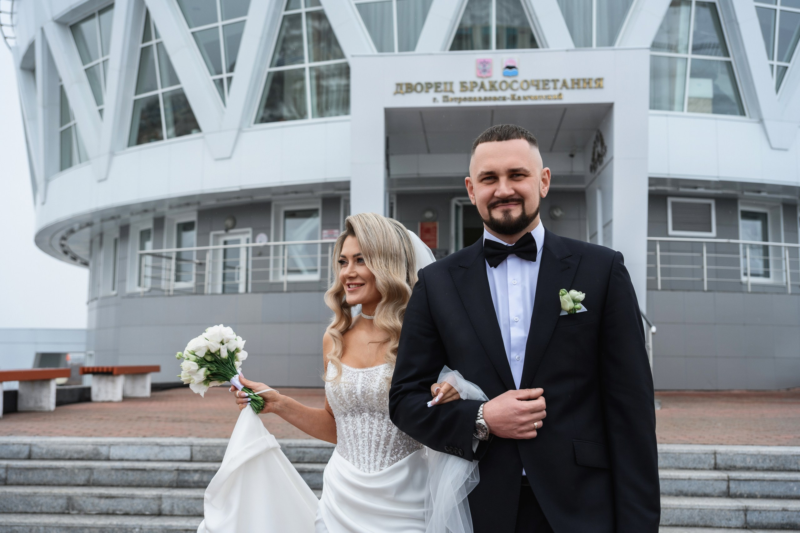 Фотосессия свадьбы в Петропавловске-Камчатском, Свадебная фотосессия в Петропавловске-Камчатском, Свадебная фотосессия в студии в Петропавловске-Камчатском, Красивые свадебные фотосессии в Петропавловске-Камчатском, Свадебная фотосессия цена в Петропавловске-Камчатском