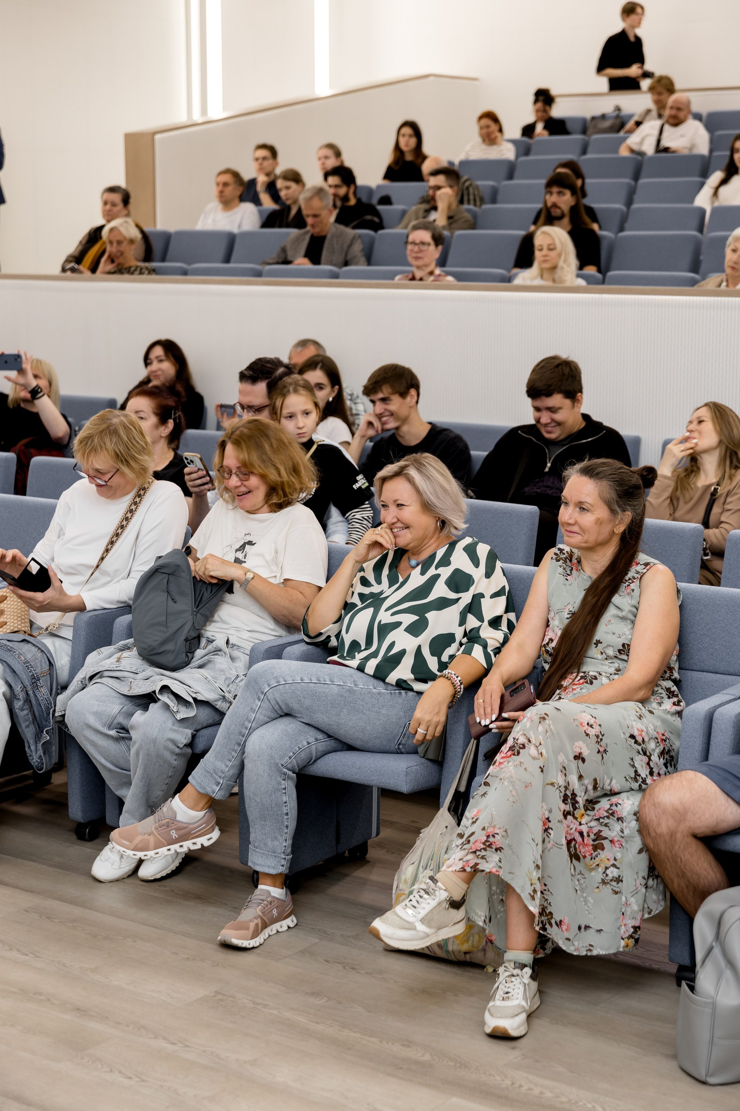 Презентация книги " В глубинах разума и веры. Гении науки о Боге». Свадебный/Портретный фотограф снимаю в Москве