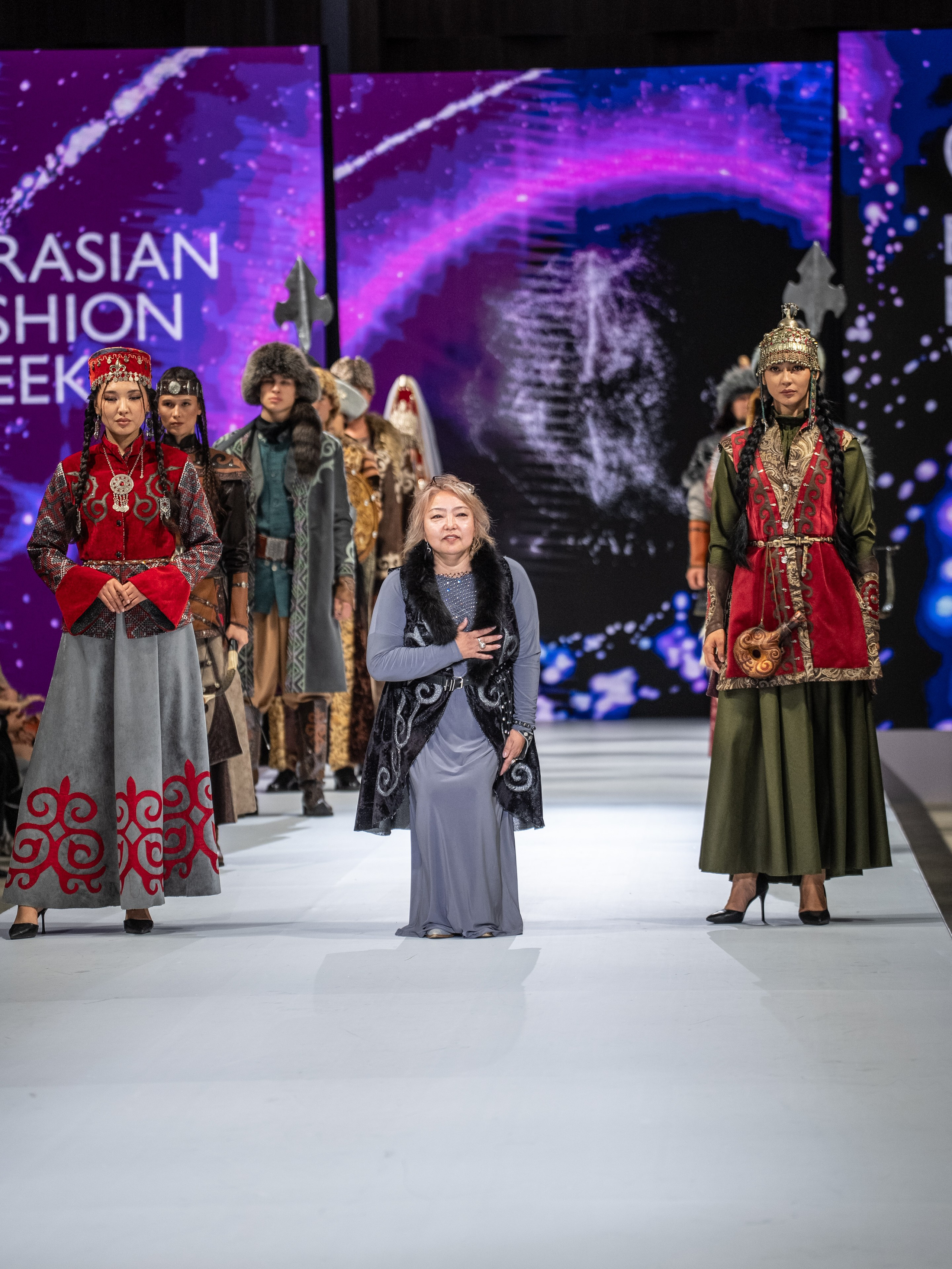 EURASIAN FASHION WEEK Lo Zarata. Сайт Алматинского НЮ АРТ, будуар и фэшн фотографа Дениса Карпенко