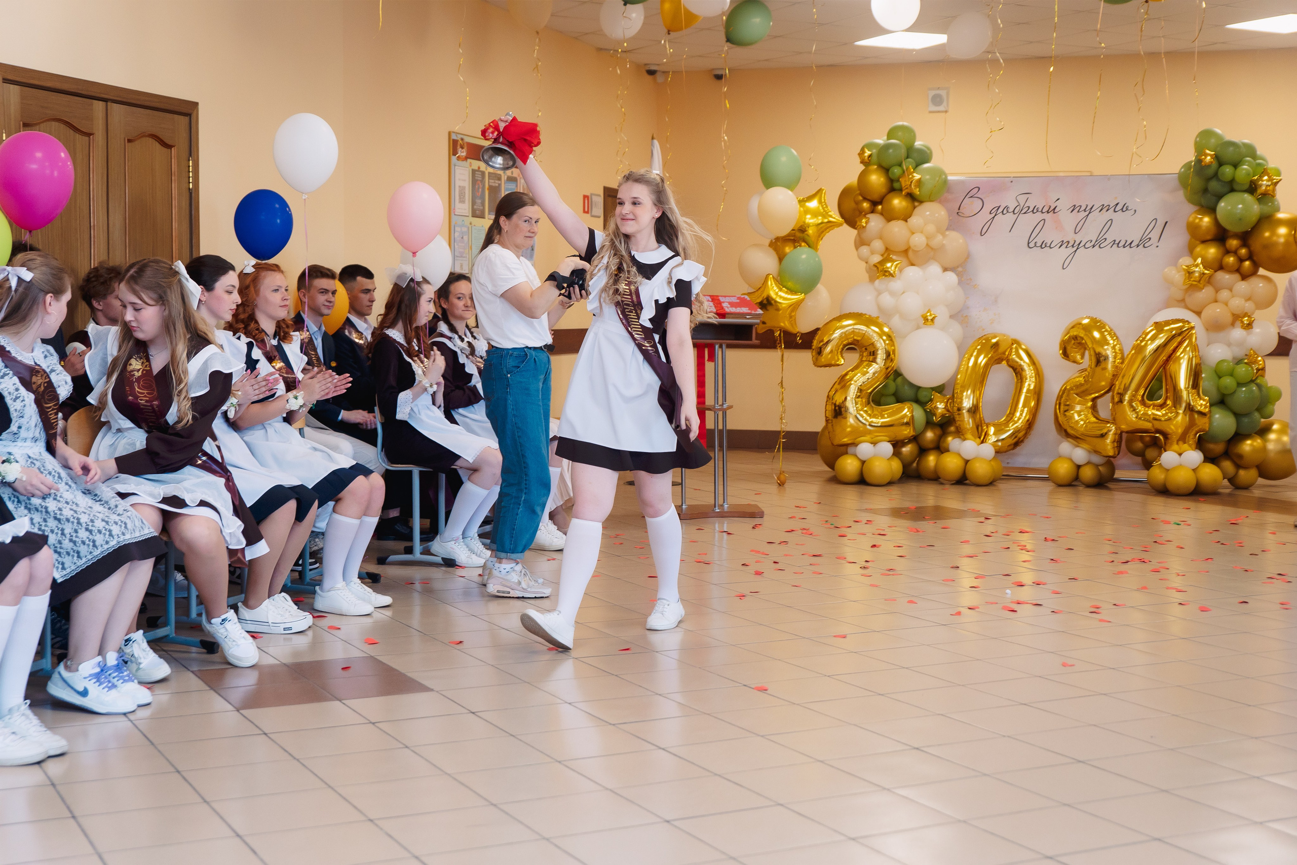 Последний звонок. Фотограф в Кронштадте и Санкт-Петербурге Анастасия Коваленко