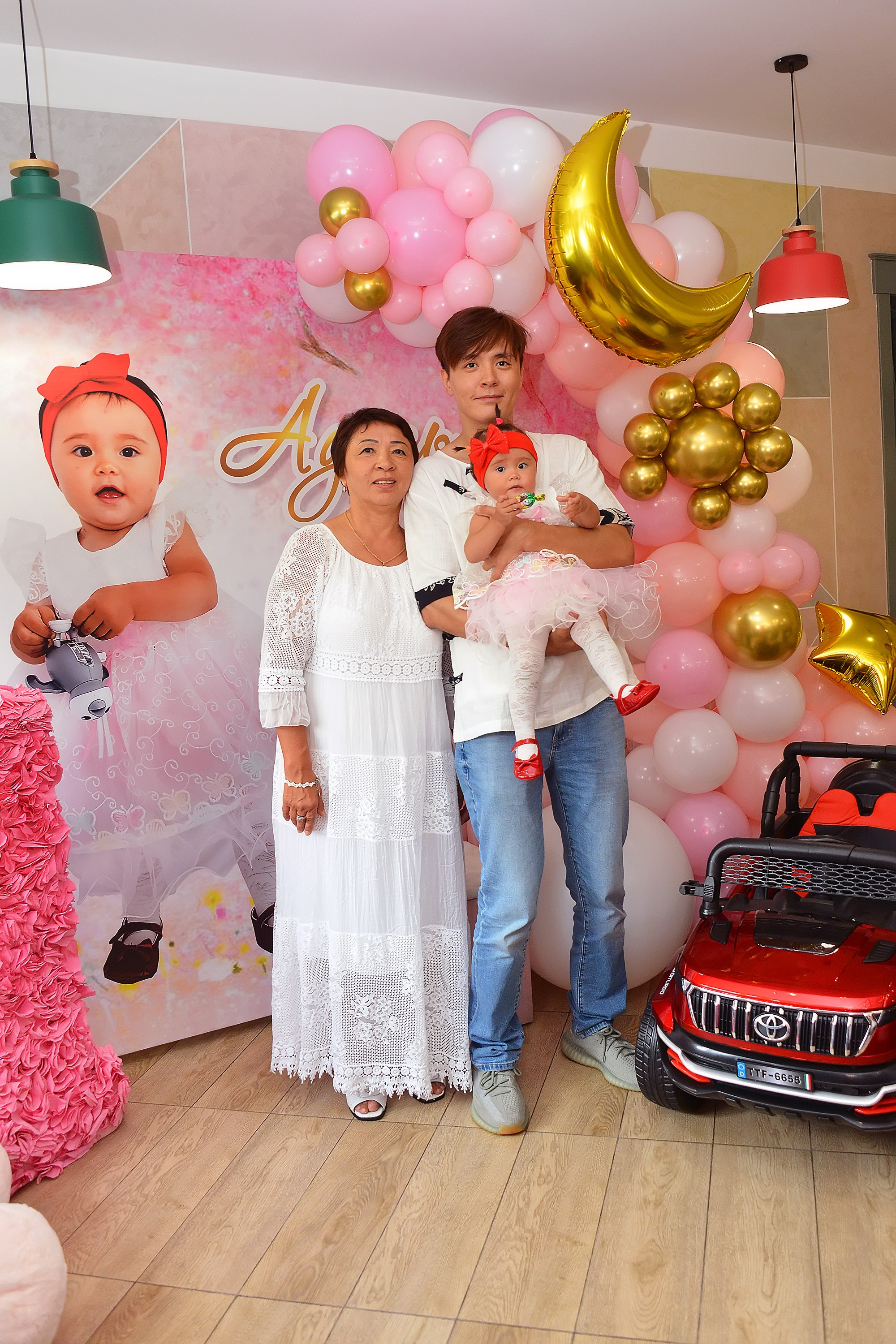 Дети-5 (Адель-1годик). Фотосъёмка. Фотограф Сергей Авдеев-семейный и детский фотограф в Алматы