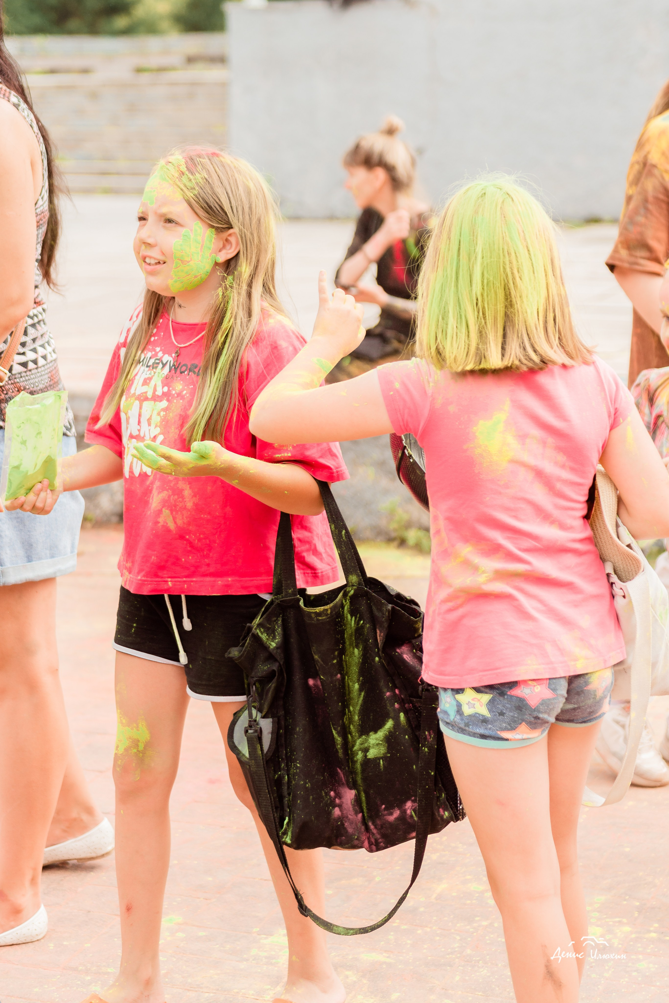 Краски Холи в Комсомольском Парке 2023. Детский фотограф, семейный фотограф и репортажи в Кемерово