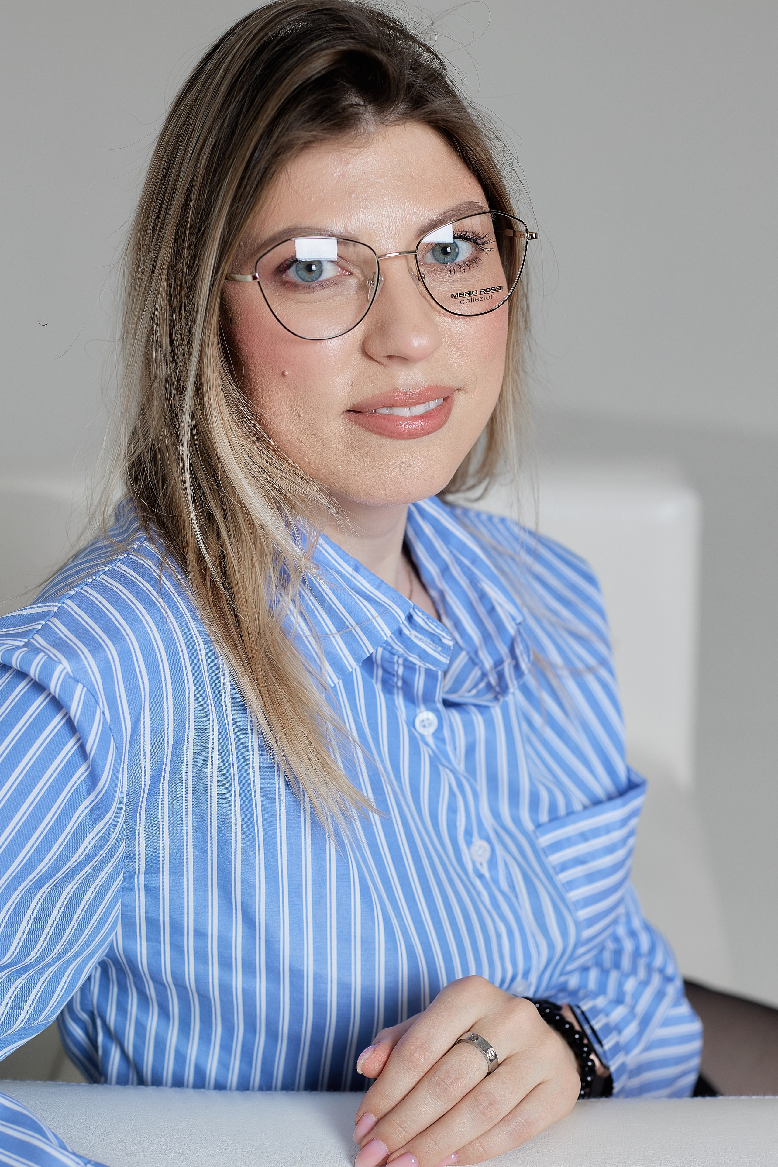 Бизнес съёмка для Оптик Маркет. Виктория Ларина — Портретный профессиональный фотограф в Иркутске