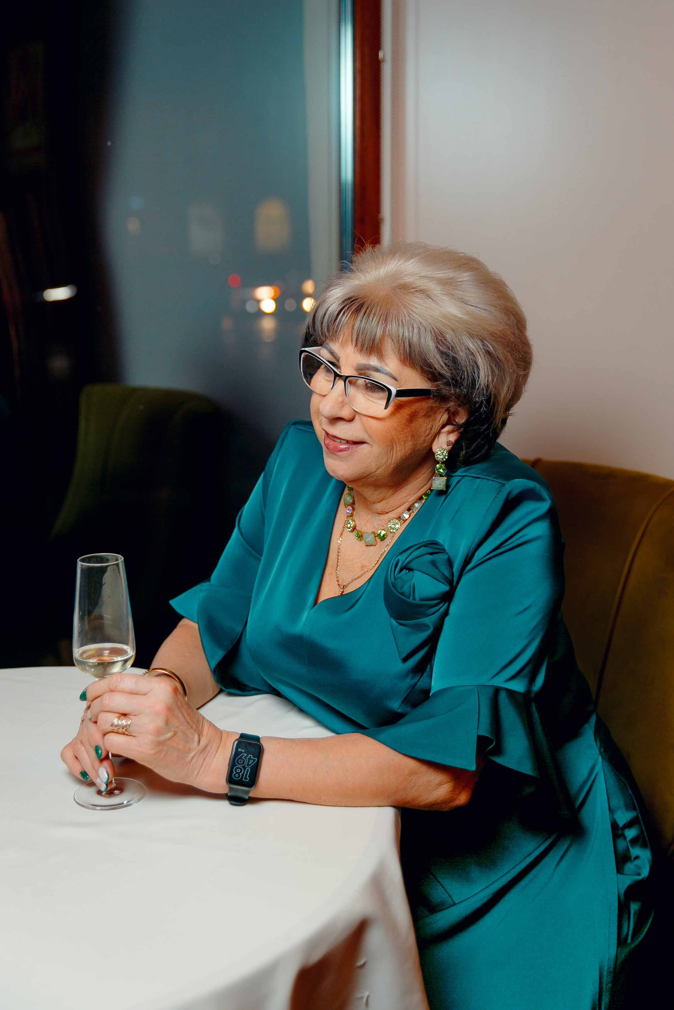 Вечер в «Дежавю». Ваш репортажный фотограф Артемий Антонов