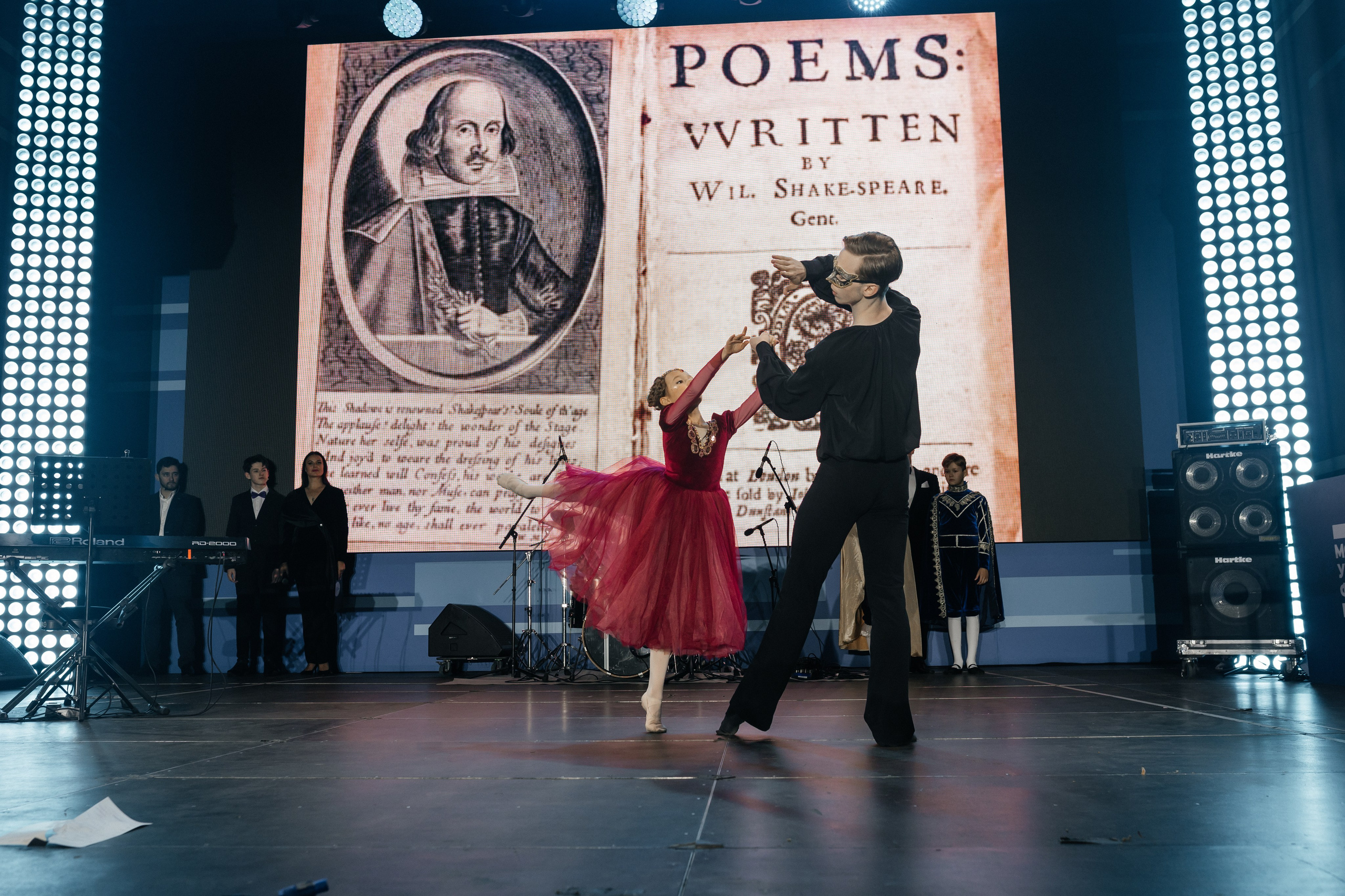 Московский урбанистический форум. Фонд Оксаны Фёдоровой. Ромео и Джульета. Фотограф Наталия Федосова, г. Москва. TG и Instagram @nataliya_raw