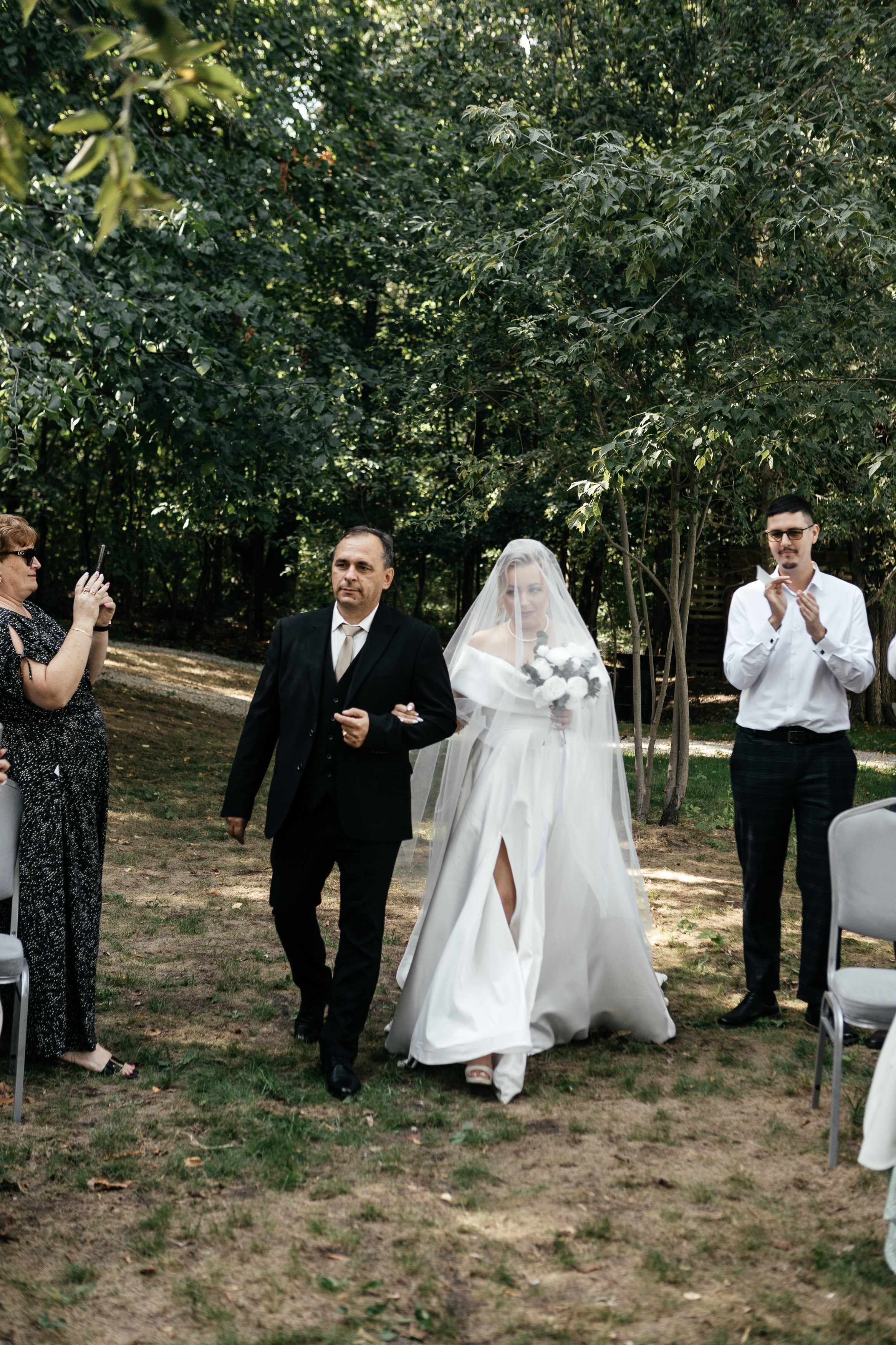 Свадебный фотограф Уфа — Руслан ГабдлисламовЖивые эмоции, красивые кадры, воспоминания на всю жизнь.Работаю по всей Республике Башкортоста. Свадебный фотограф Уфа Руслан Габдлисламов