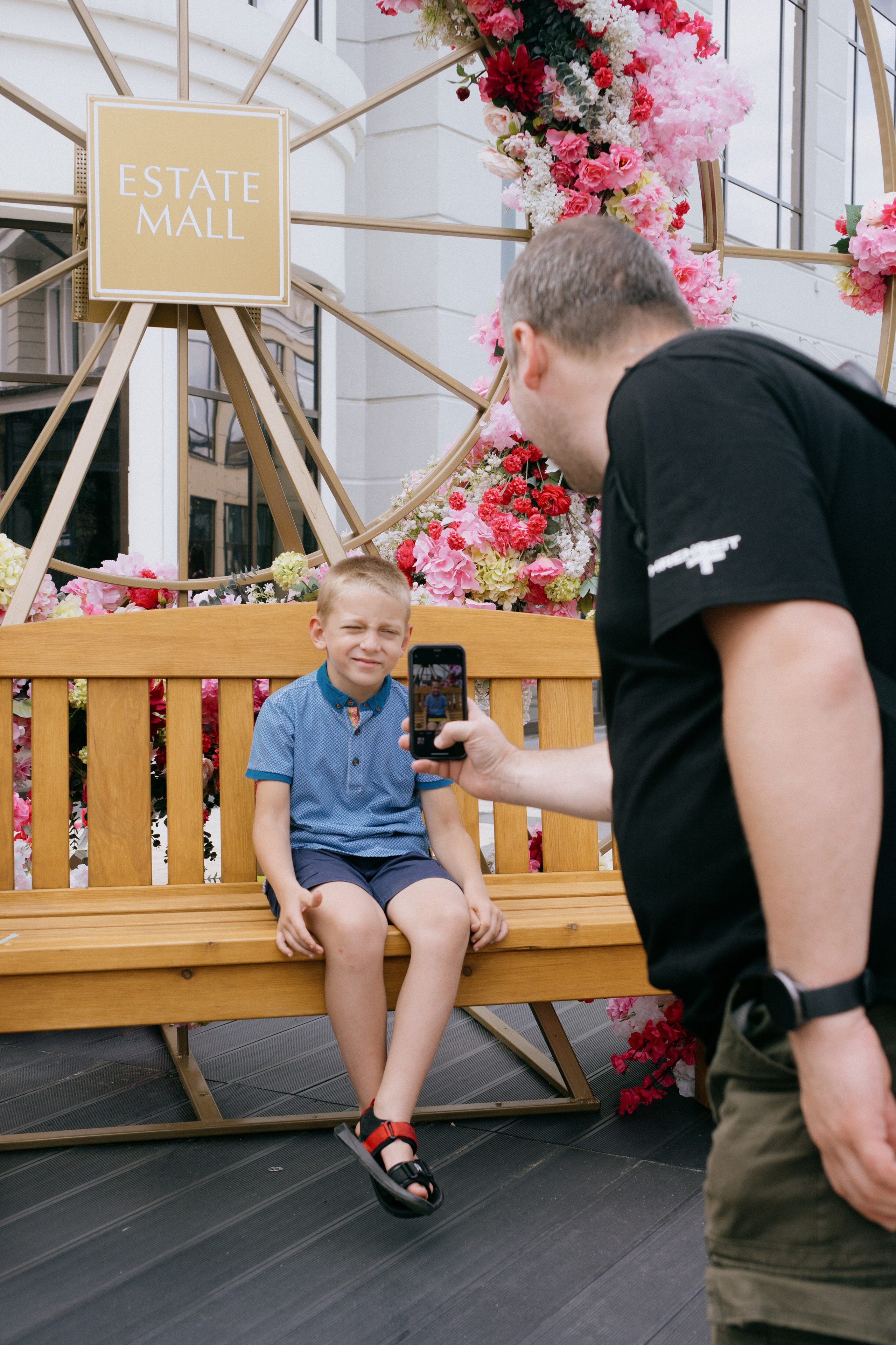 OK Mag SUMMER FEST 2025. Бэкстейдж и репортажный фотограф в Москве Артем Онацко