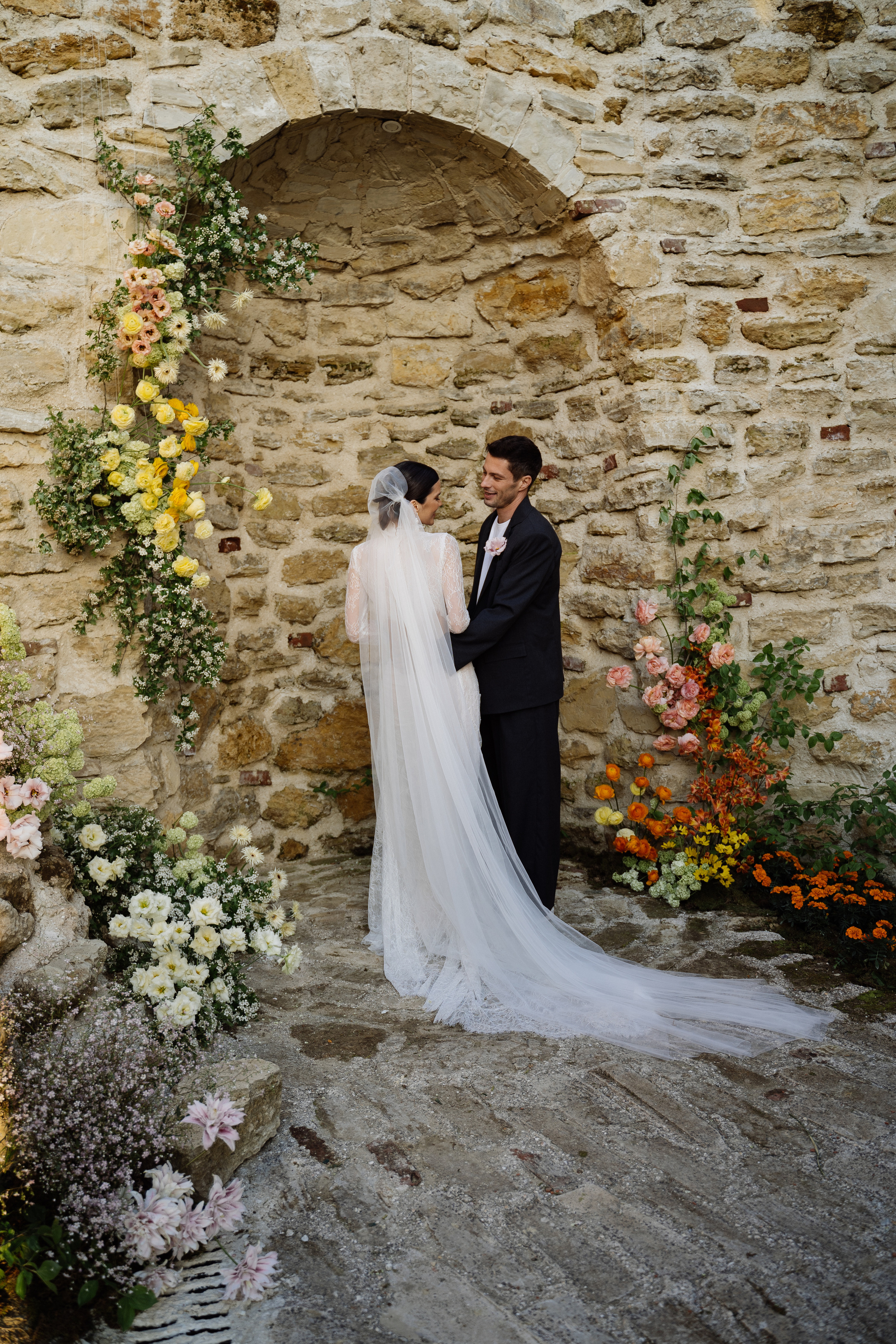 Свадьба в шато. Свадебный фотограф организатор в Санкт-Петербурге Ассоль Опарина
