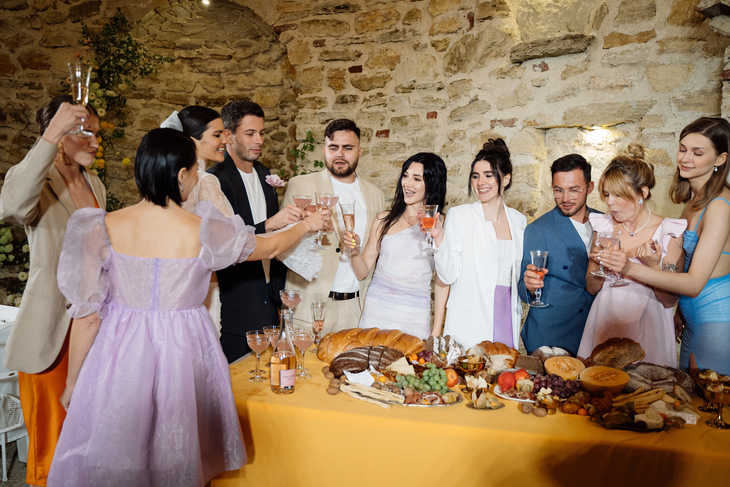 Свадьба в шато. Свадебный фотограф организатор в Санкт-Петербурге Ассоль Опарина