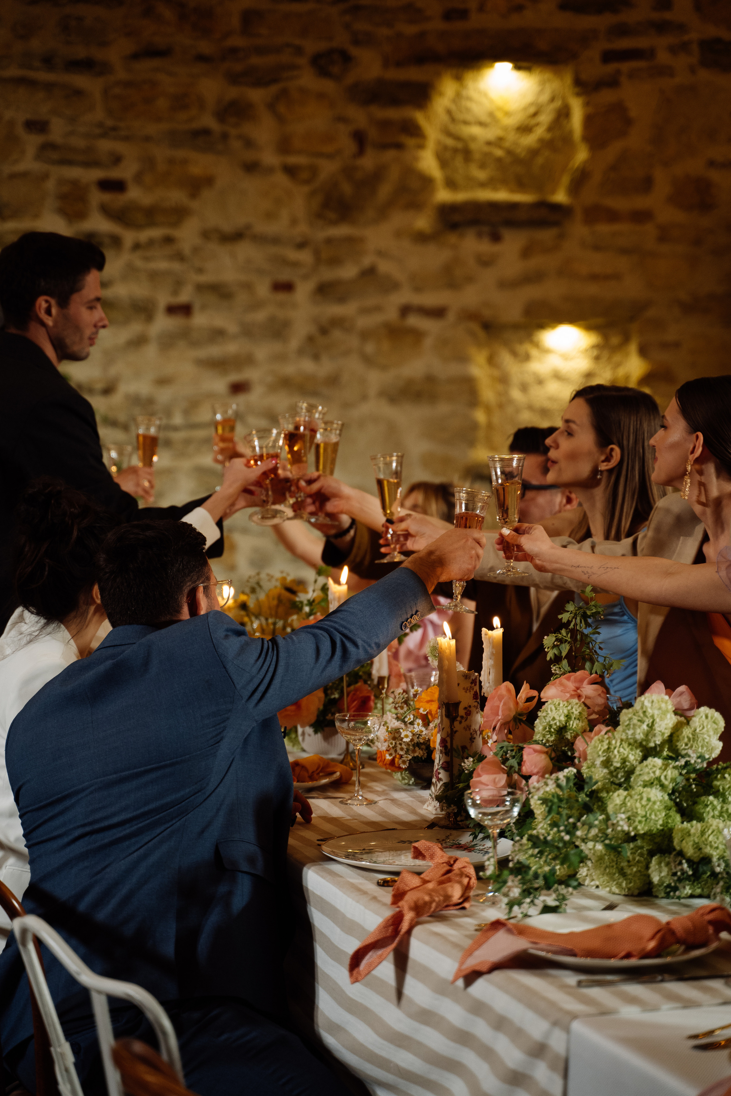 Свадьба в шато. Свадебный фотограф организатор в Санкт-Петербурге Ассоль Опарина