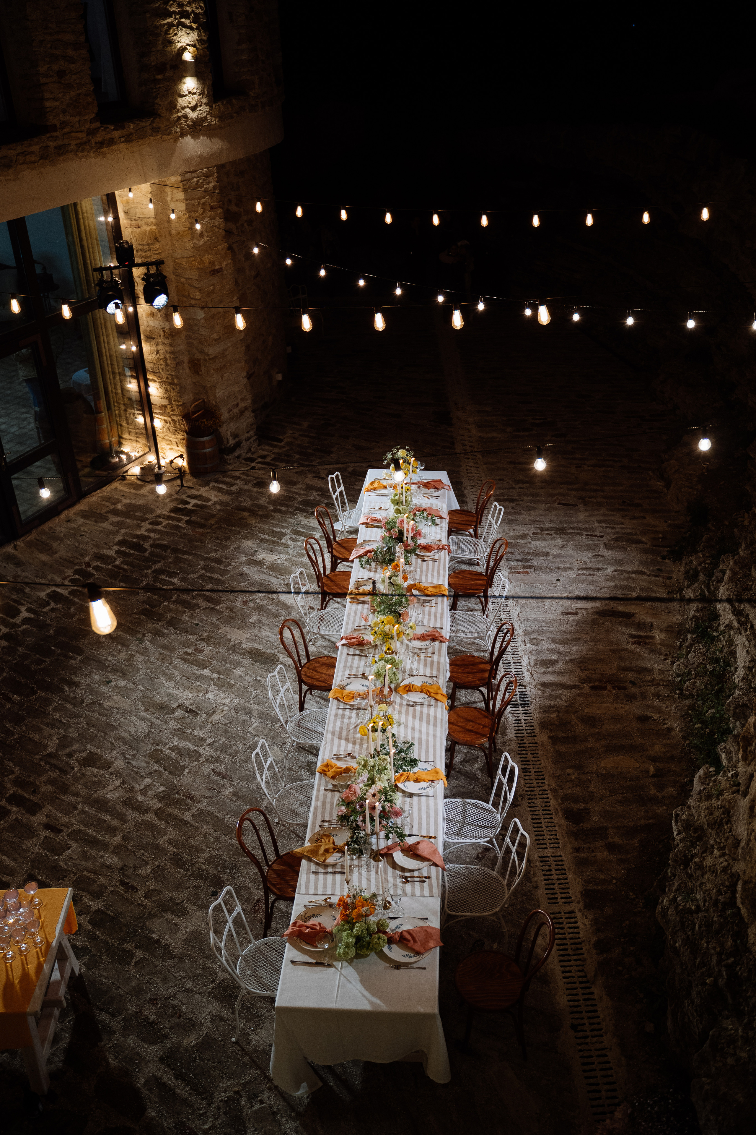 Свадьба в шато. Свадебный фотограф организатор в Санкт-Петербурге Ассоль Опарина