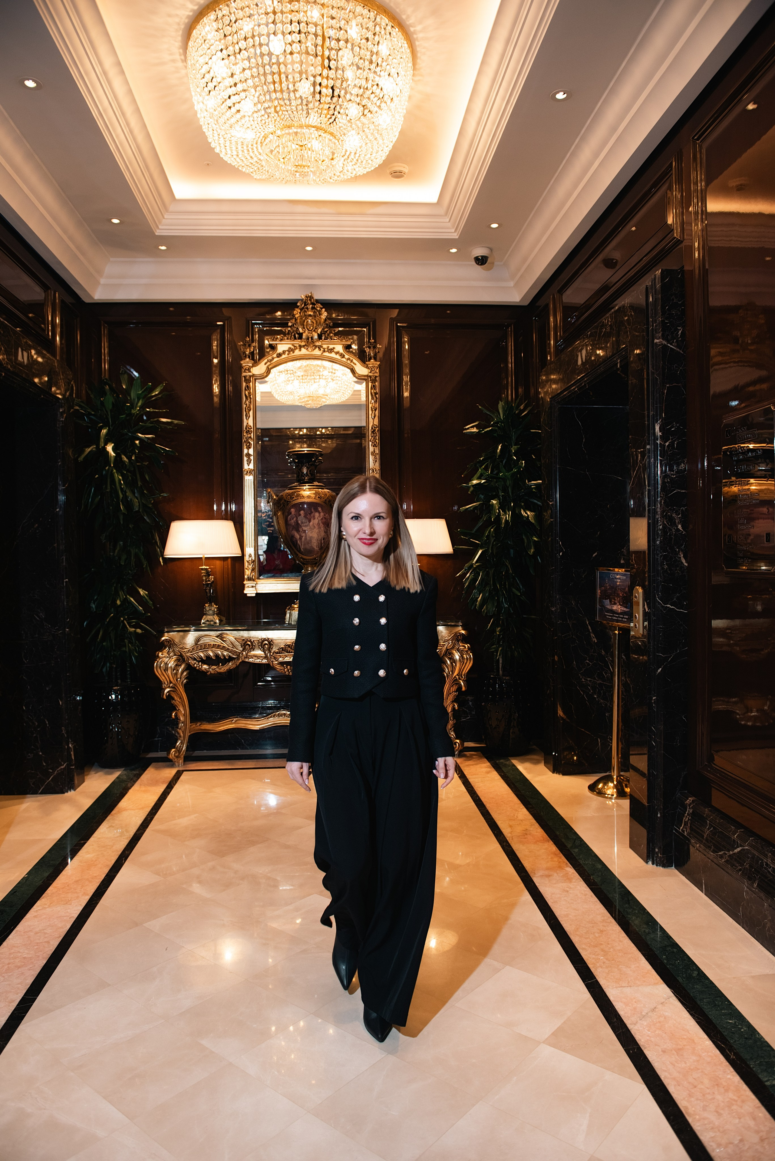 Блогеры, предприниматели. Фотограф, визажист. Москва